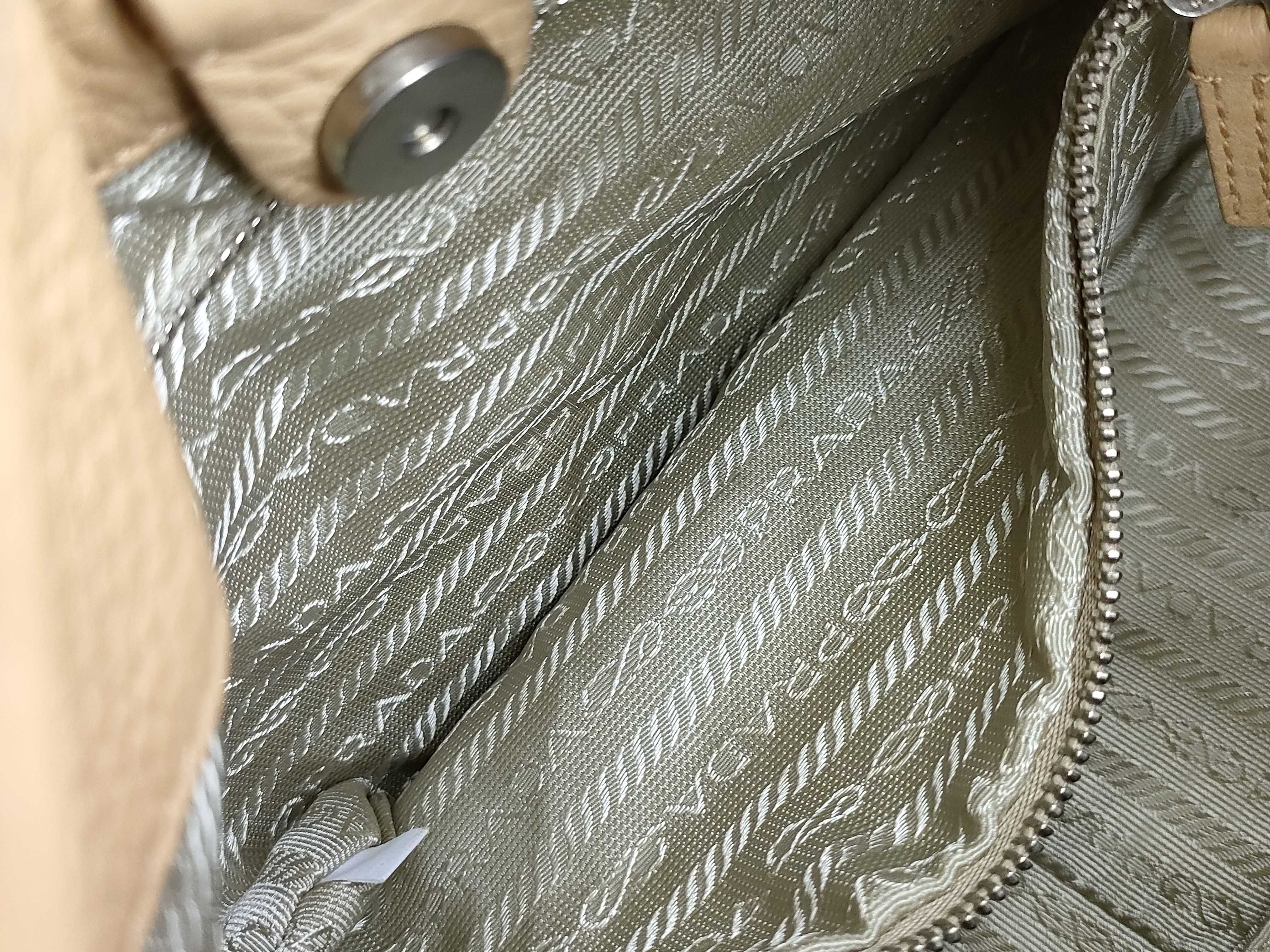 handbag, triangular logo, leather handbag — view 10