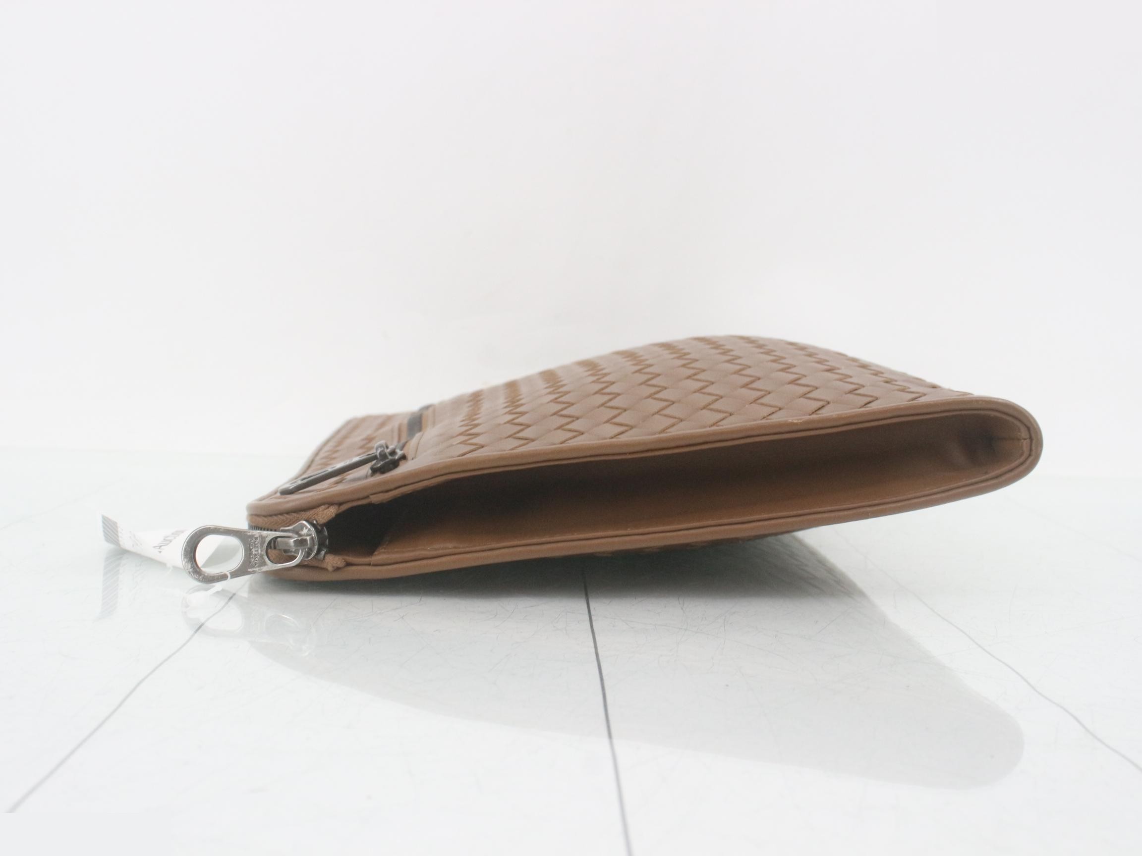 Intrecciato Clutch Bag, Brown — view 4