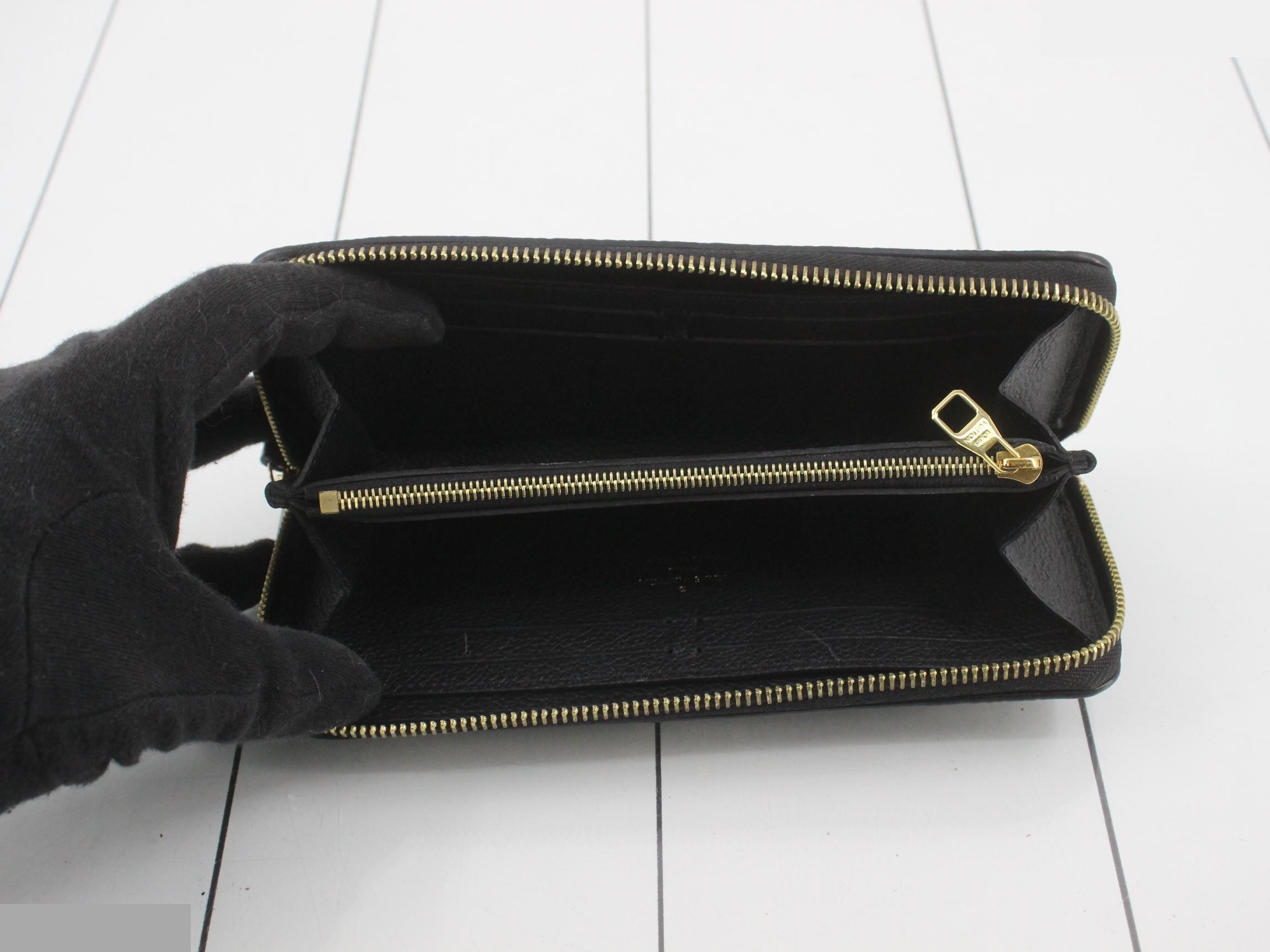 Portefeuille Clemence Bicolor Monogram Long Wallet — view 4