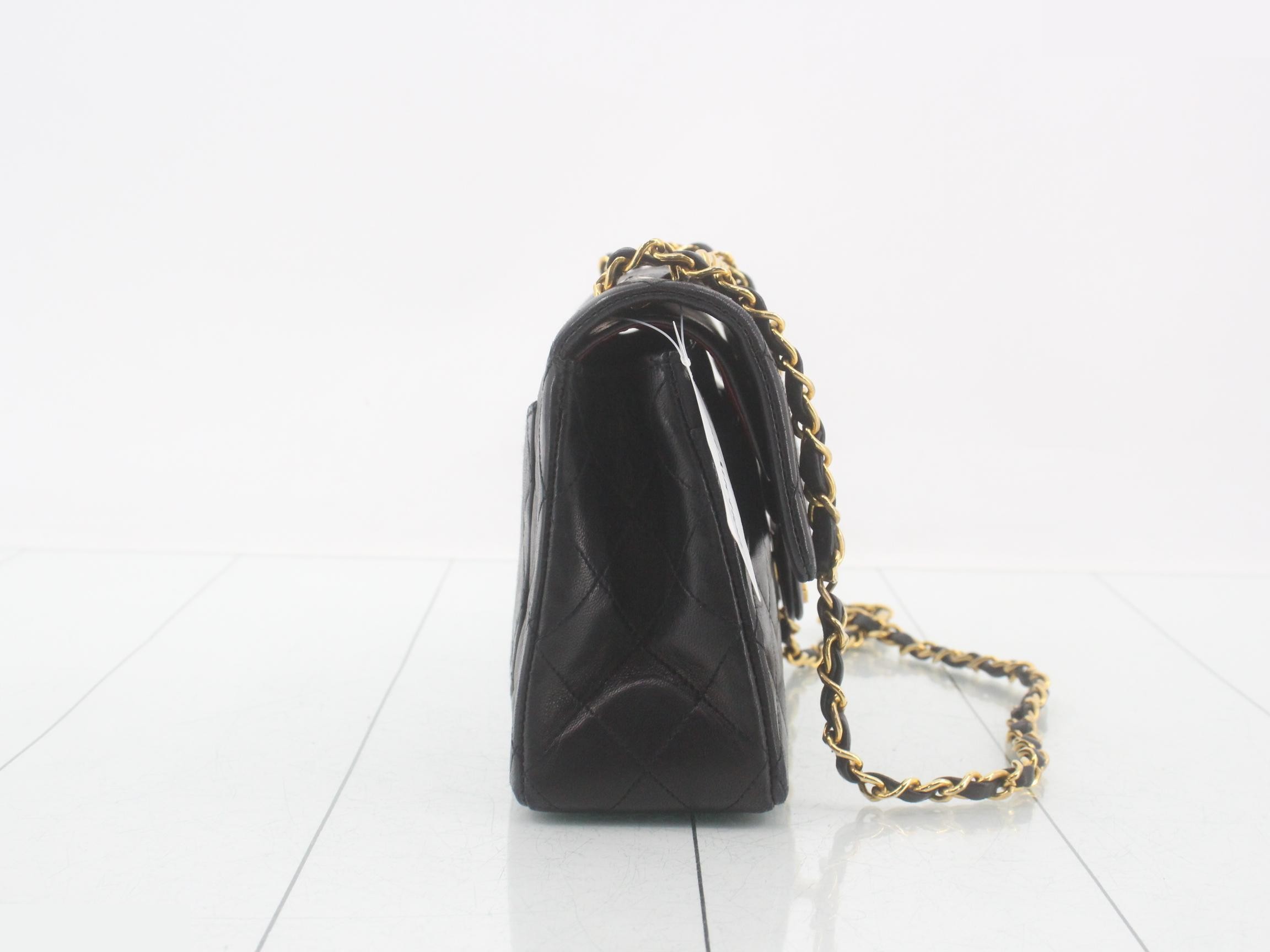 Shoulder bag, Matelassé, lambskin, double flap, double chain, model number 3. — view 4