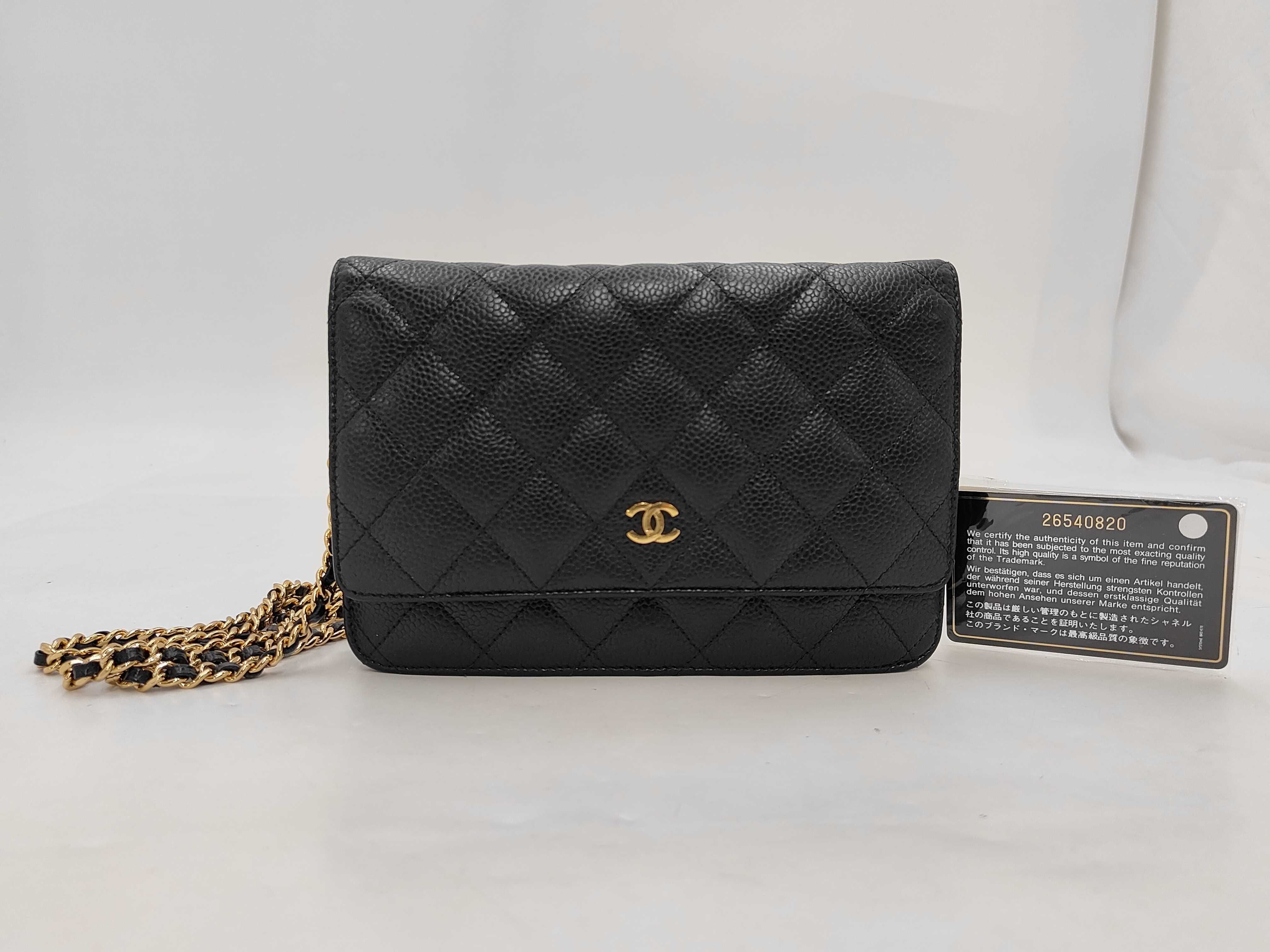 Matelassé Caviar Skin Chain Wallet, Black with Gold Hardware, Serial Number 26-250, Shoulder Bag
