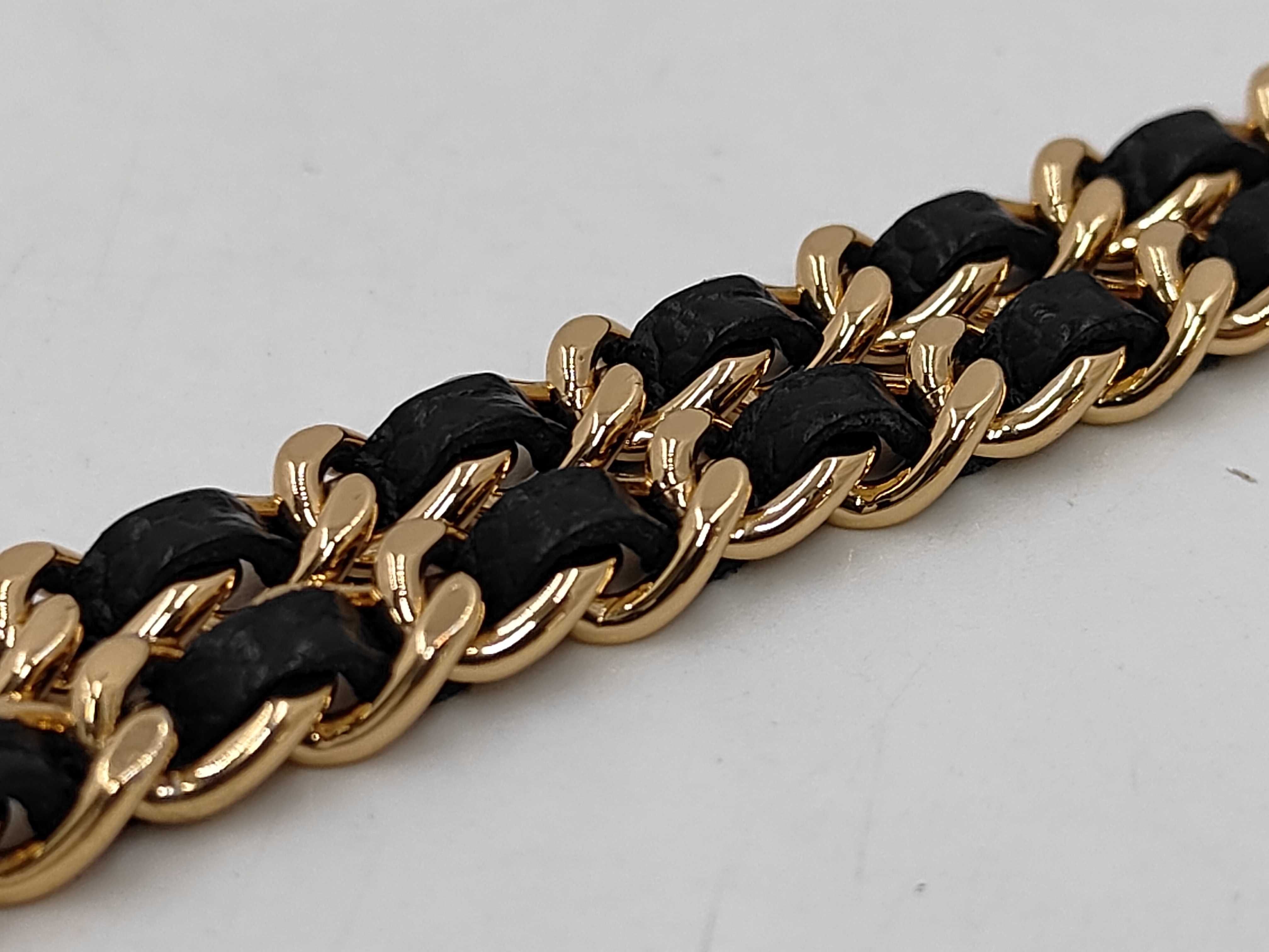 Matelassé Caviar Skin Chain Wallet, Black with Gold Hardware, Serial Number 26-250, Shoulder Bag — view 4