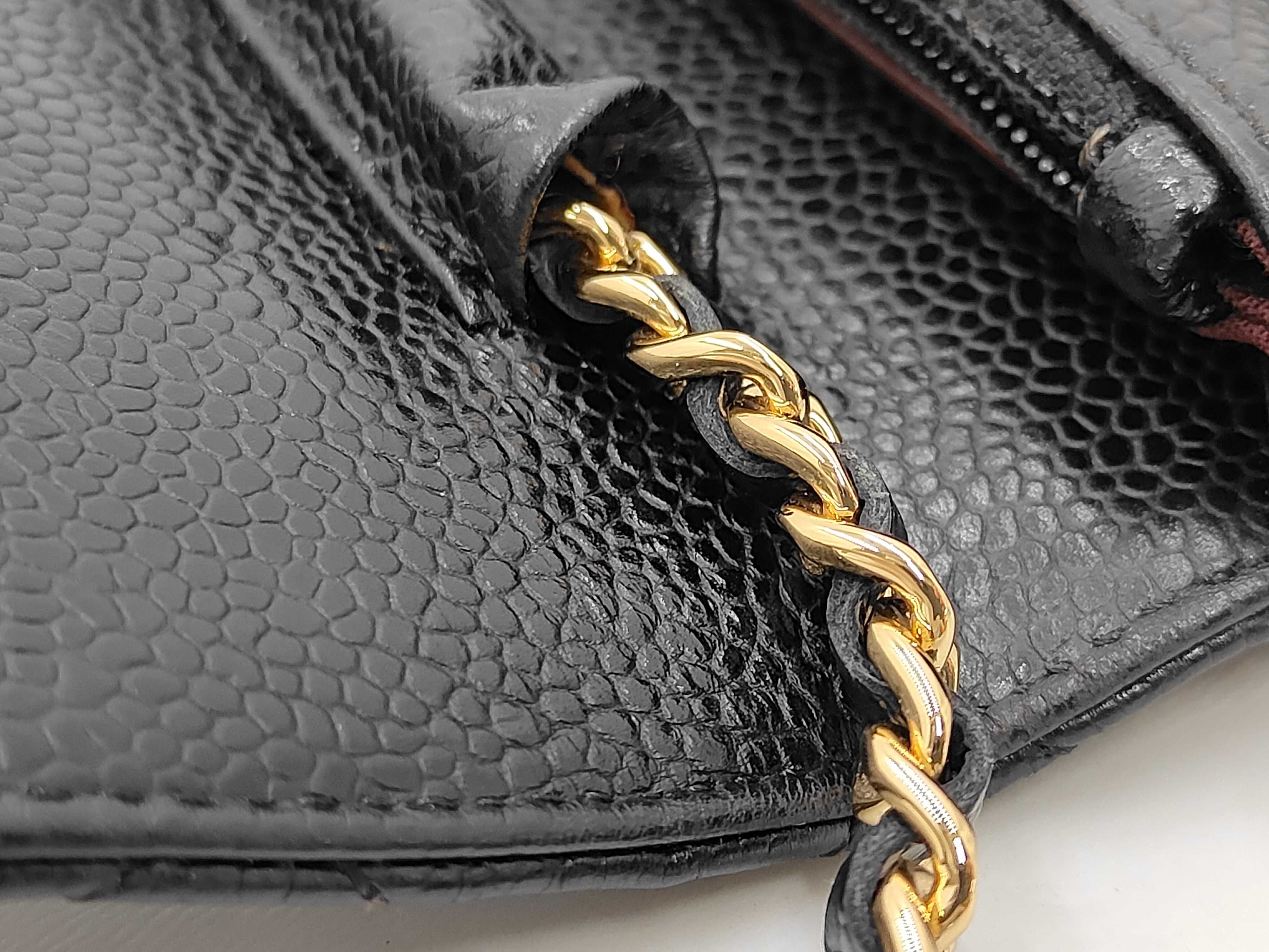 Matelassé Caviar Skin Chain Wallet, Black with Gold Hardware, Serial Number 26-250, Shoulder Bag — view 5