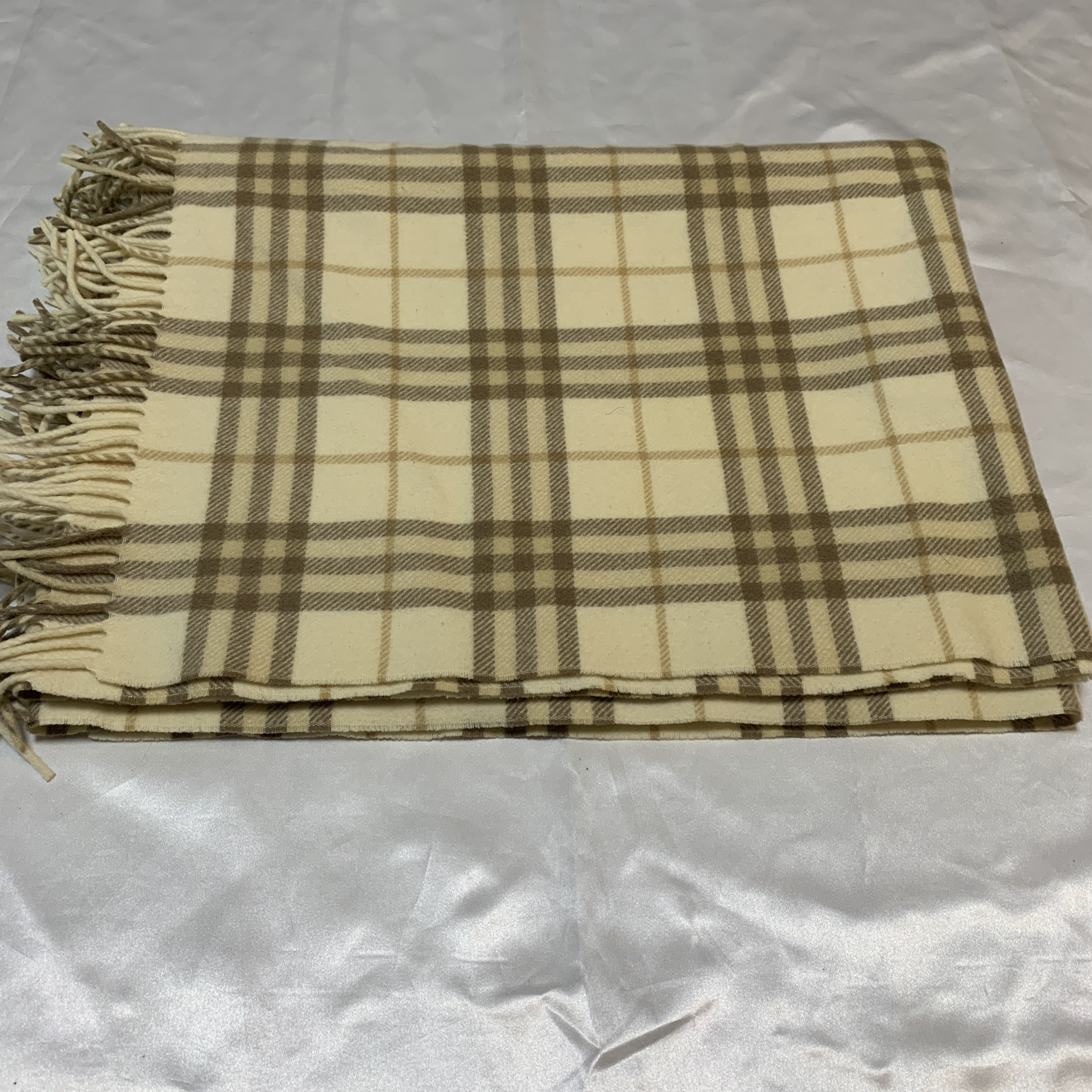 Nova Check Large Stole/Blanket/Scarf and other accessories — view 3