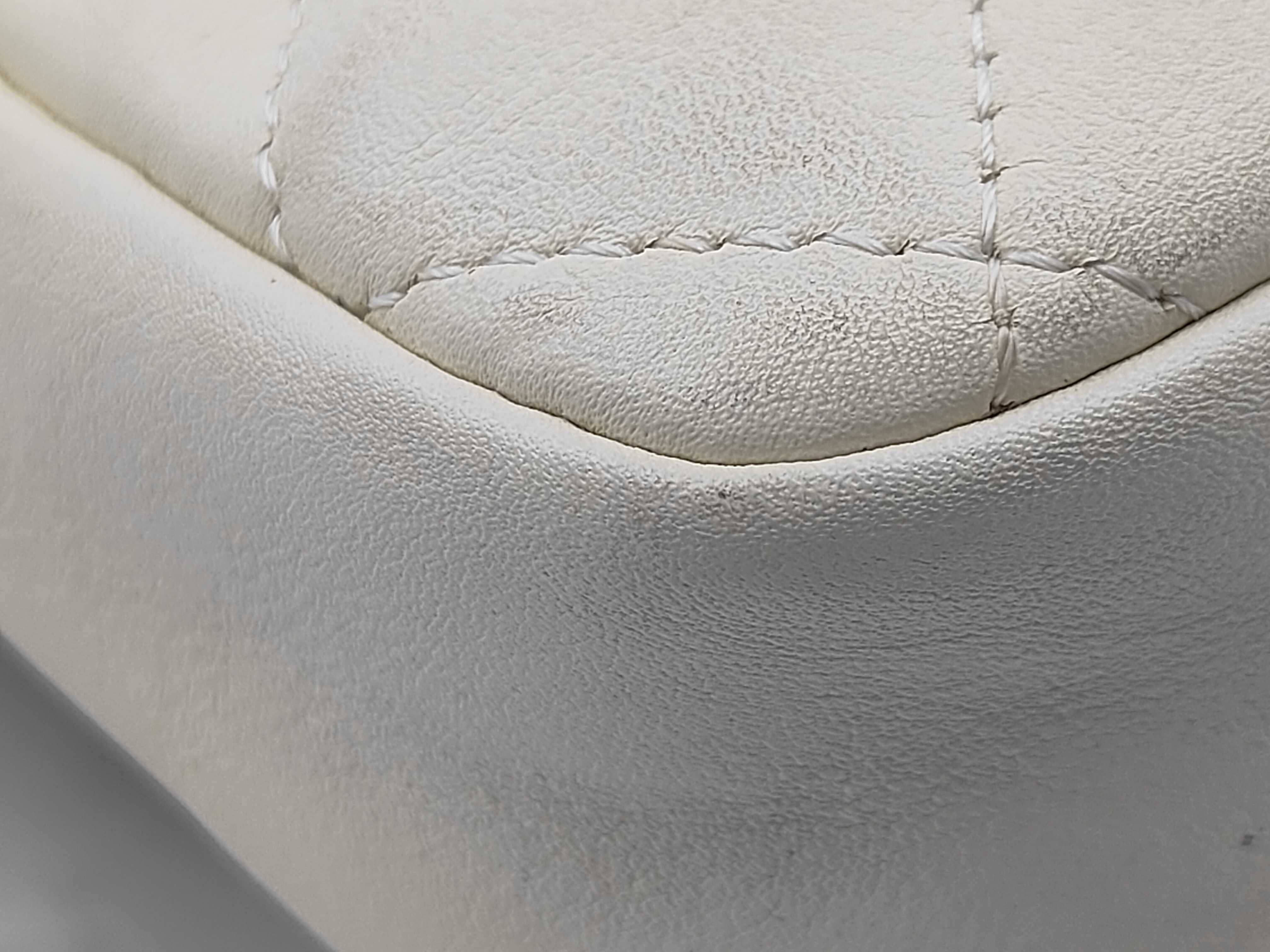 Cambon Shoulder Bag, White. Accessories: Authenticity Card. Tote bag. — view 5