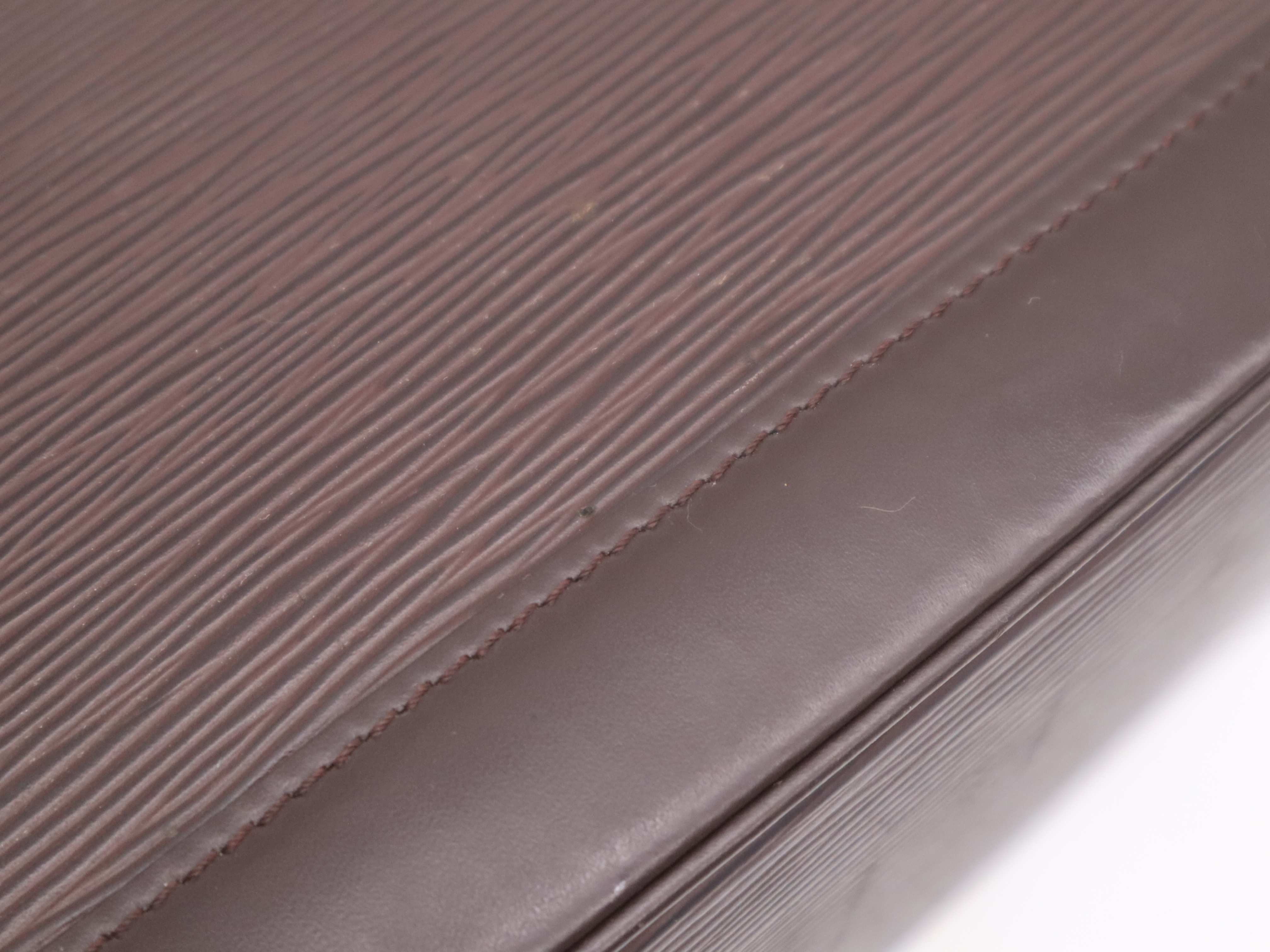 M5214D Epi Alma Mocha Handbag — view 9