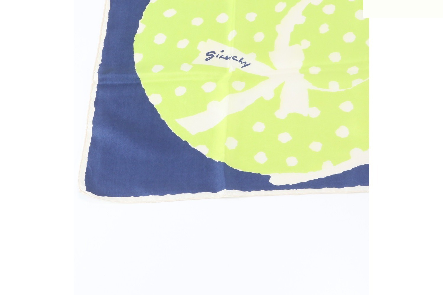 Scarf with tags — view 4