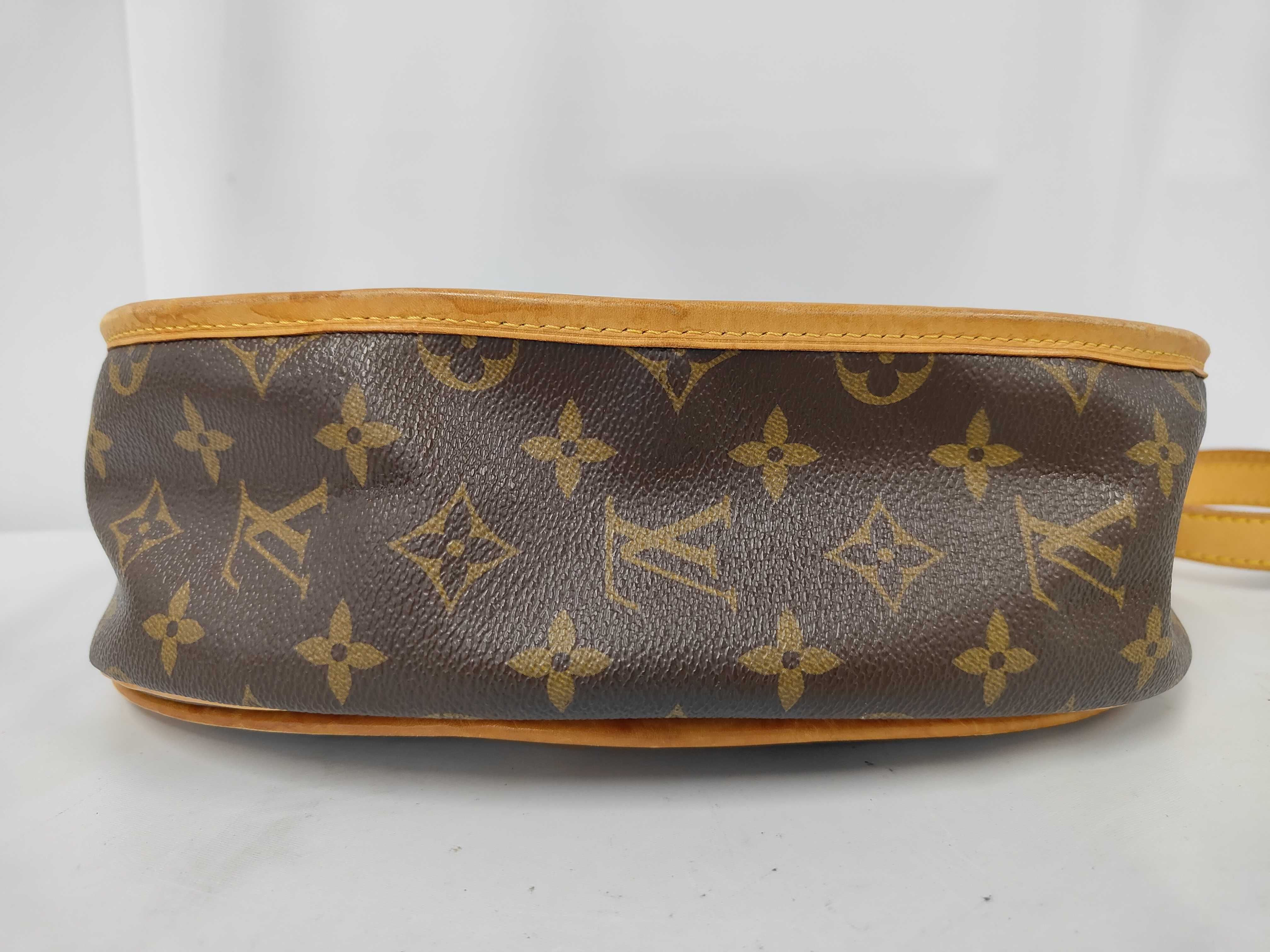 Menilmontant PM Shoulder Bag Monogram M40474 Shoulder Bag — view 7