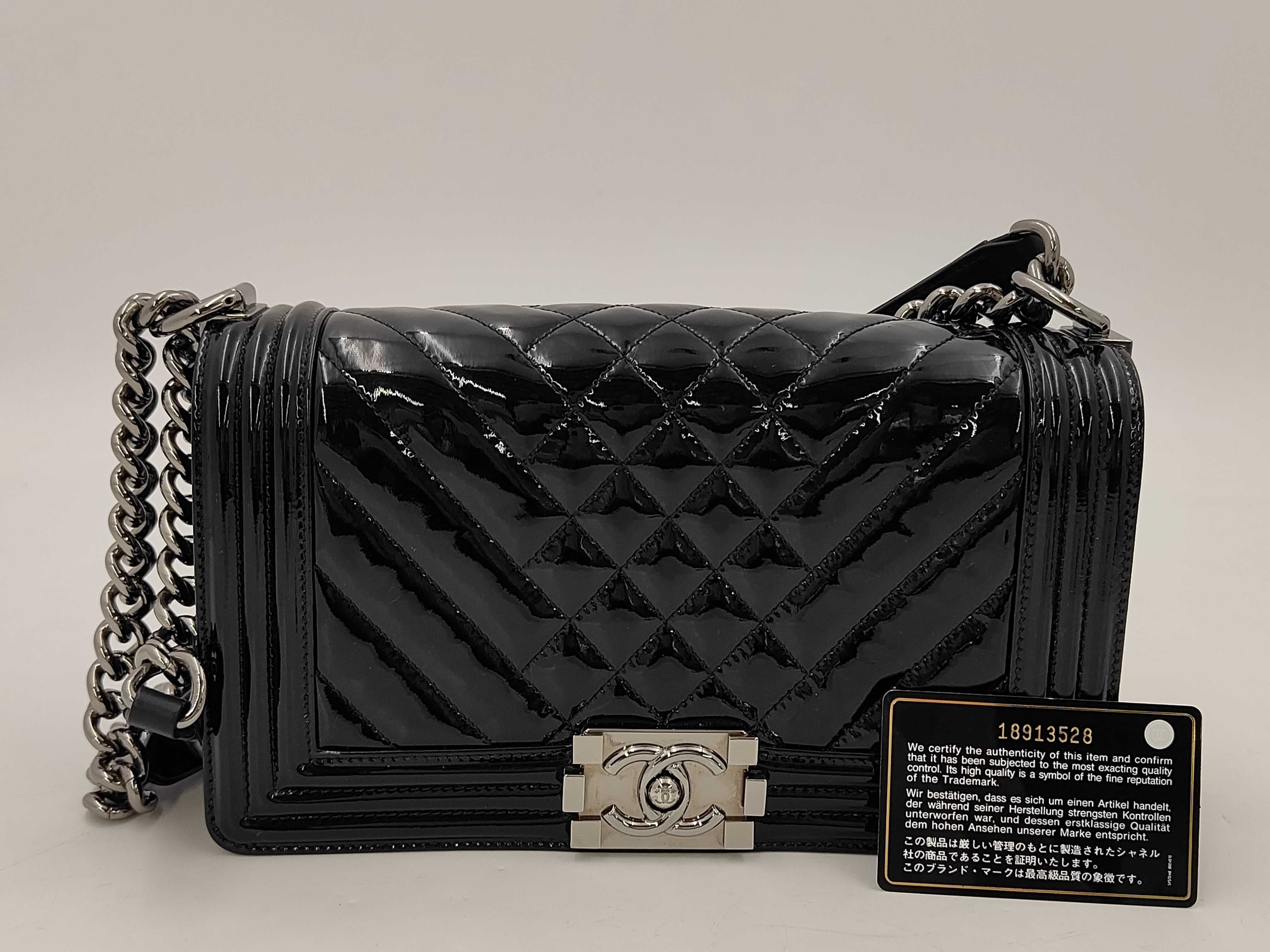 Boy Chanel 25 Chain Shoulder Bag, serial number 18-series, A67086, Black, includes card and sticker.