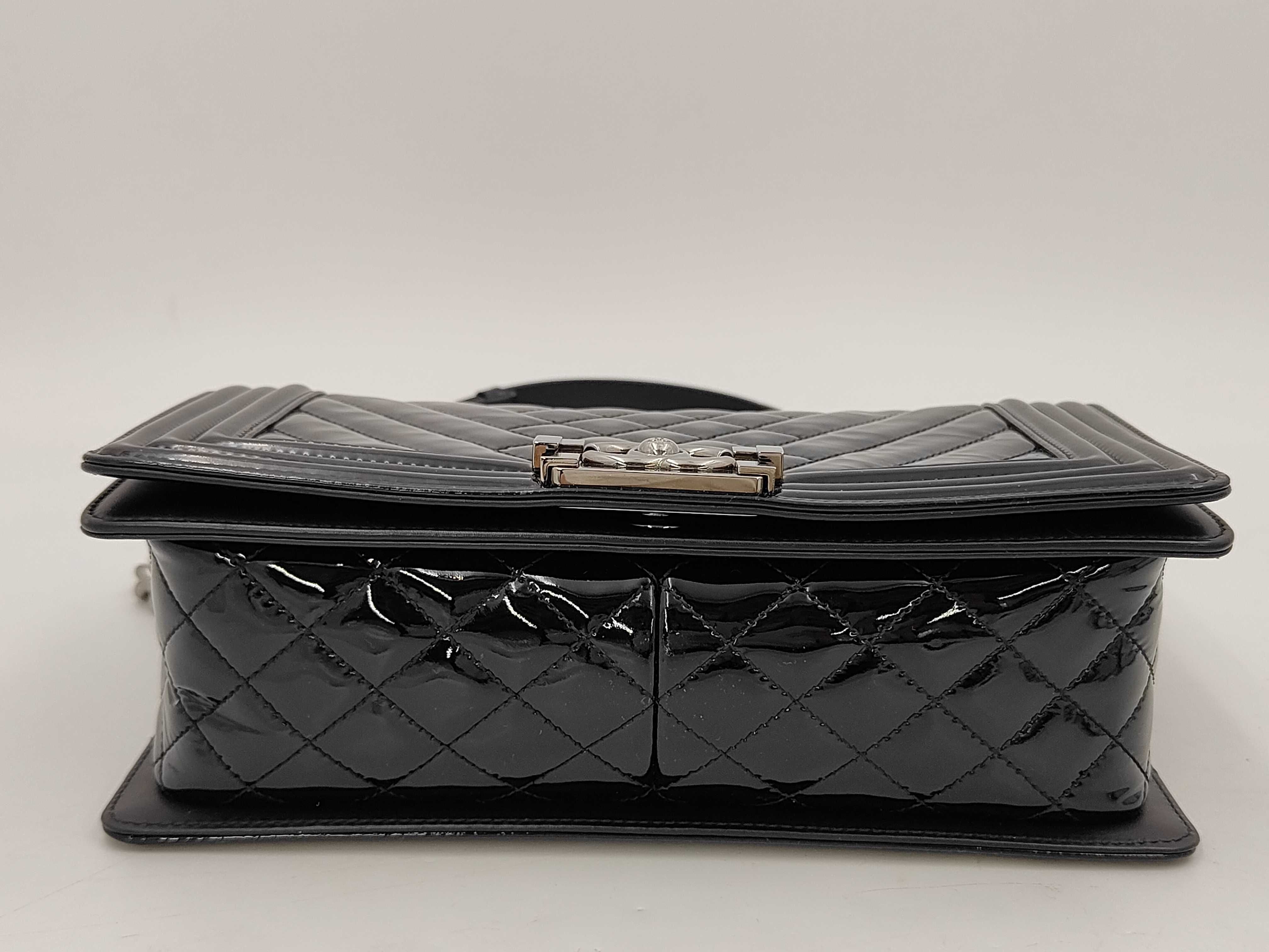 Boy Chanel 25 Chain Shoulder Bag, serial number 18-series, A67086, Black, includes card and sticker. — view 4