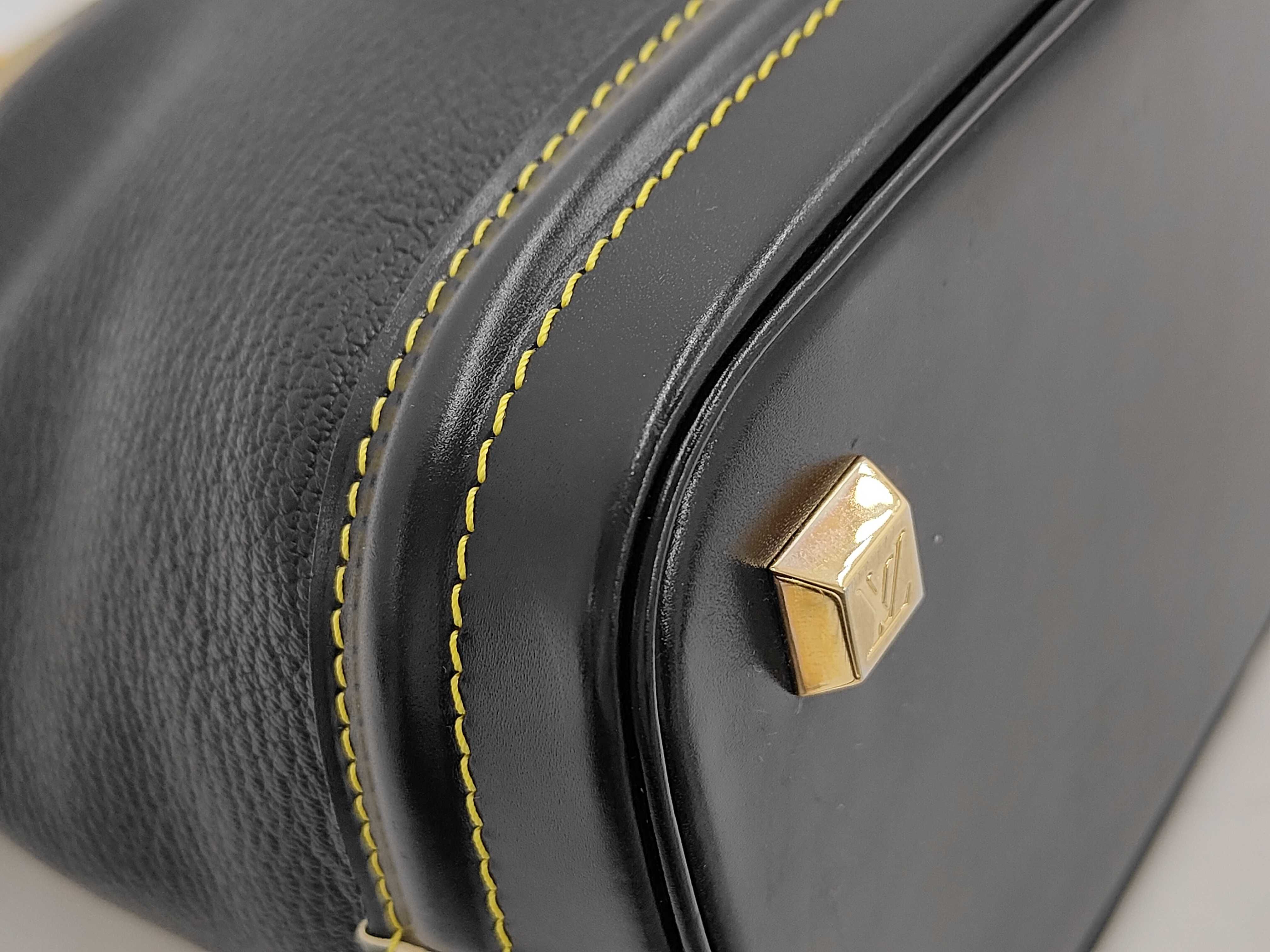 Suhari M91888 Lockit PM Goat Leather BLACK GOLD AS1049 Initial on Crochette Handbag — view 4
