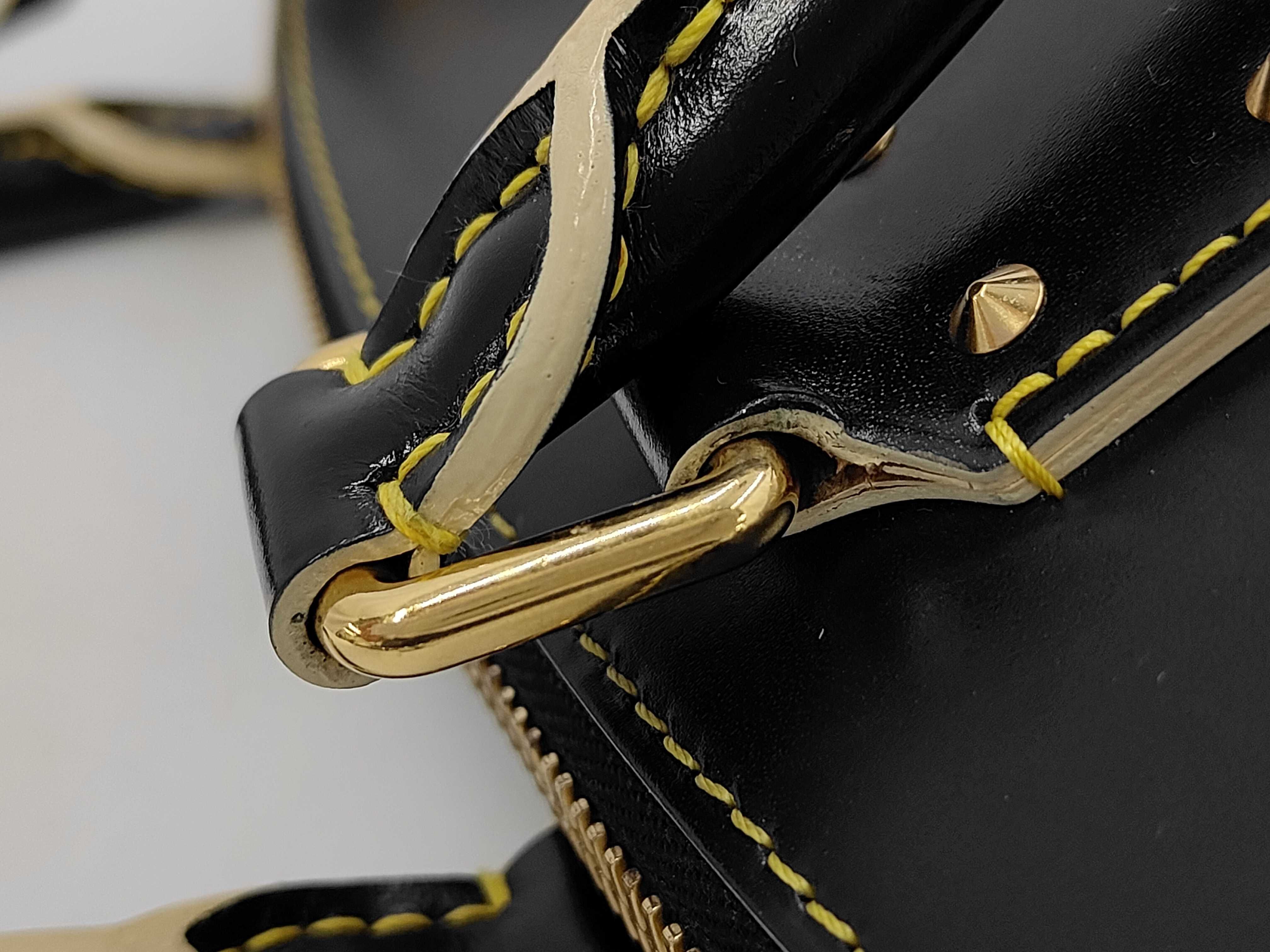 Suhari M91888 Lockit PM Goat Leather BLACK GOLD AS1049 Initial on Crochette Handbag — view 6