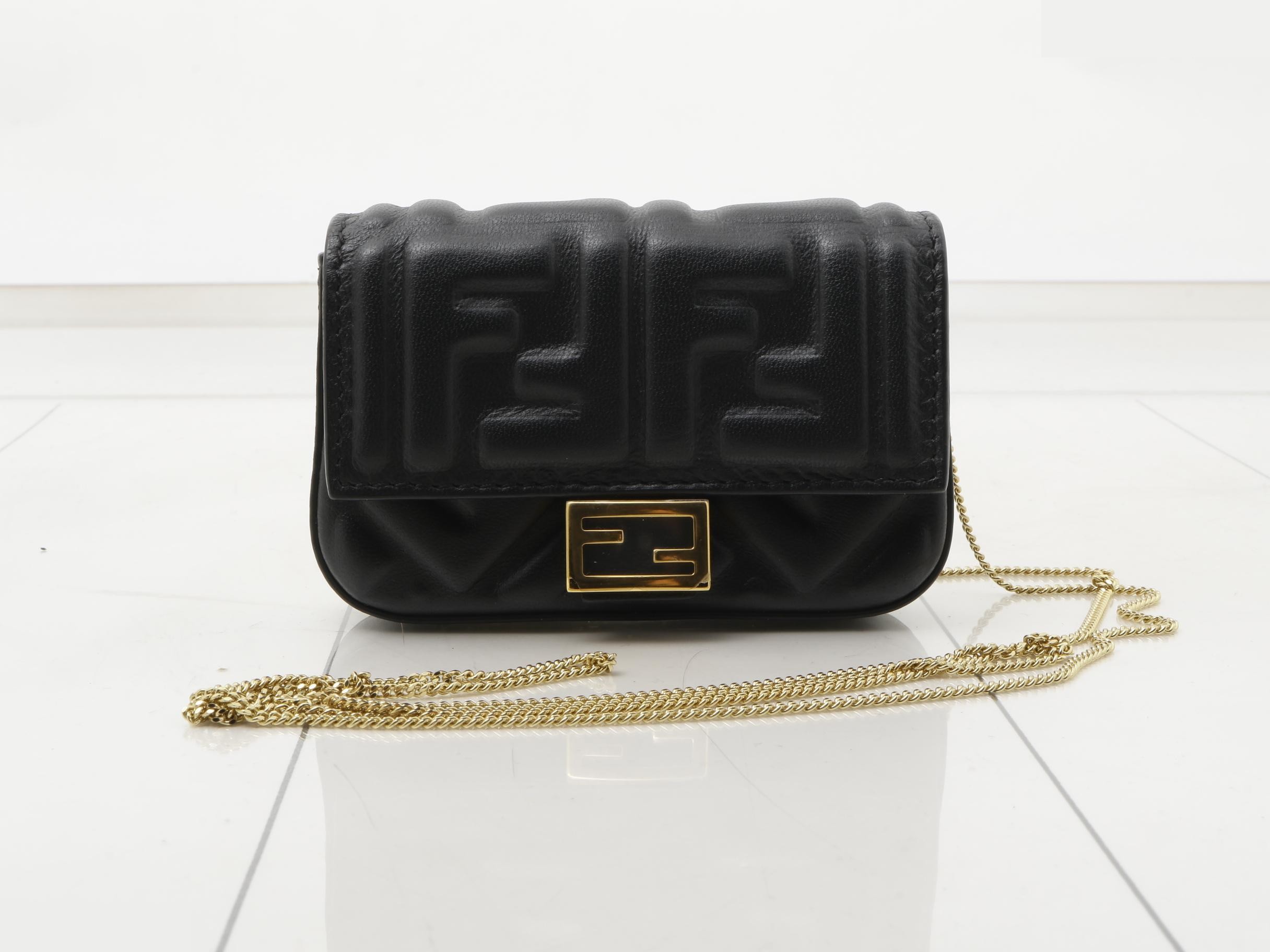 Nano Bucket Black Leather