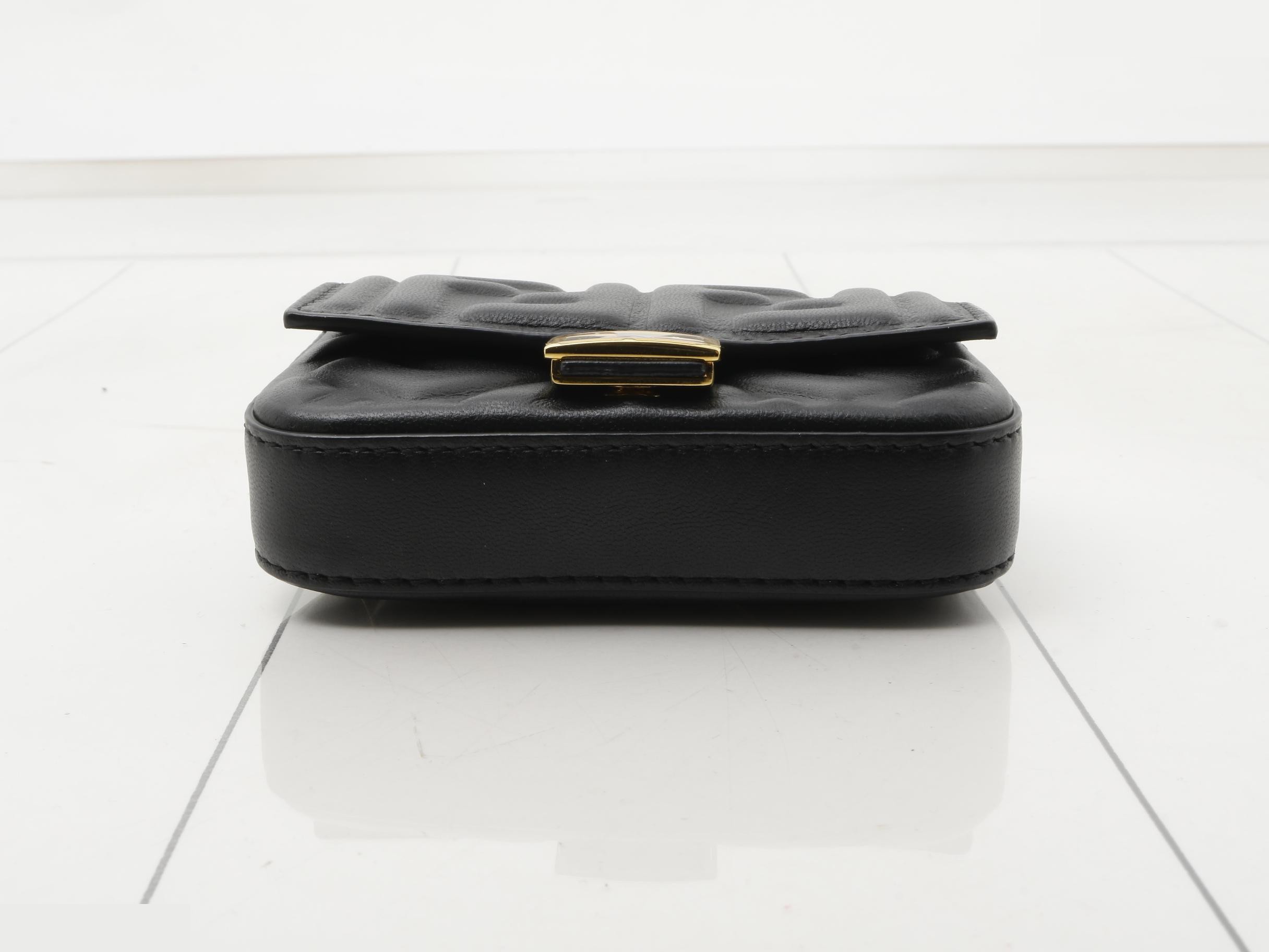 Nano Bucket Black Leather — view 3