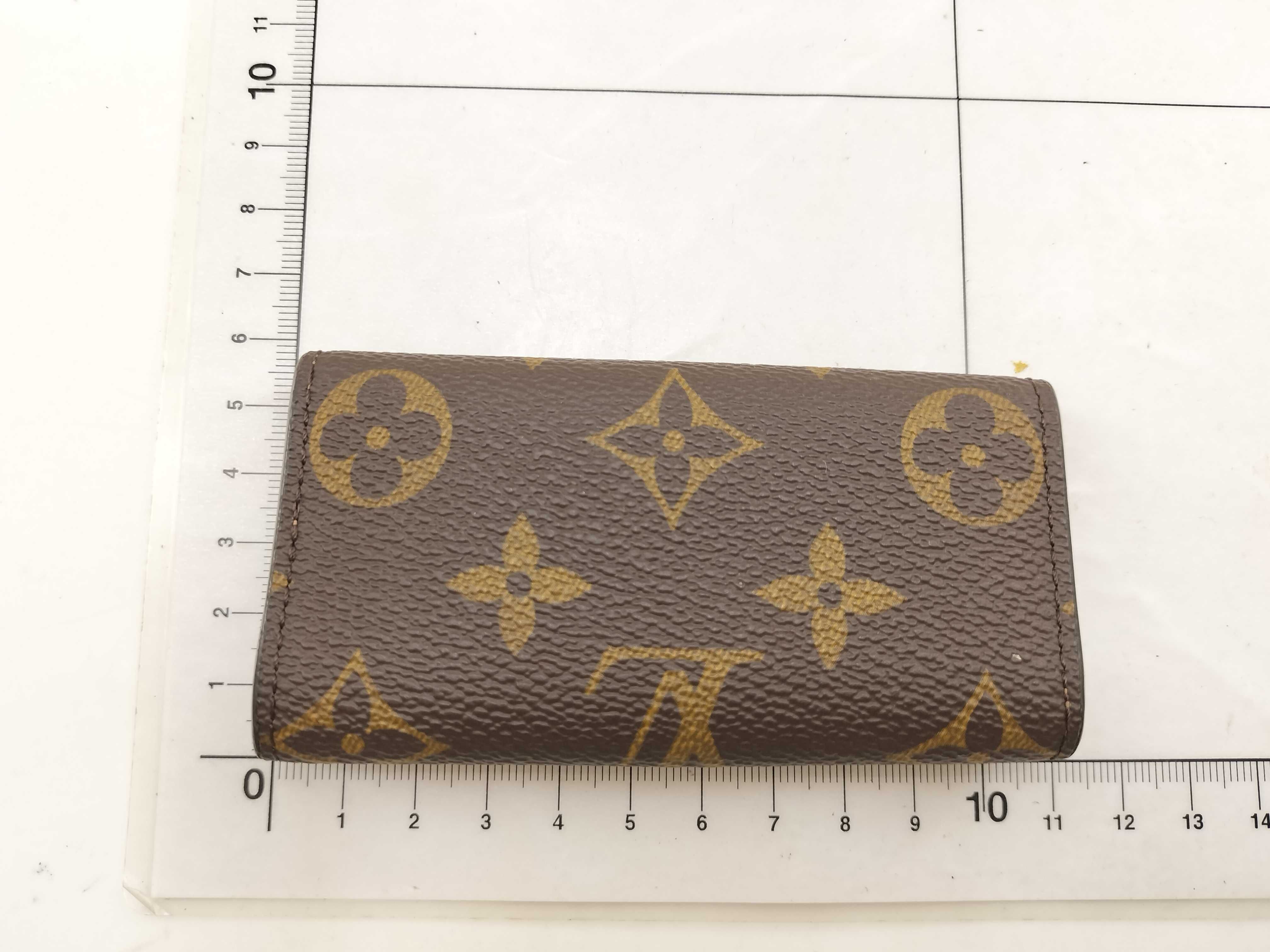 Monogram Louis Vuitton Monogram 4-Key Case M69517 Key Case — view 2