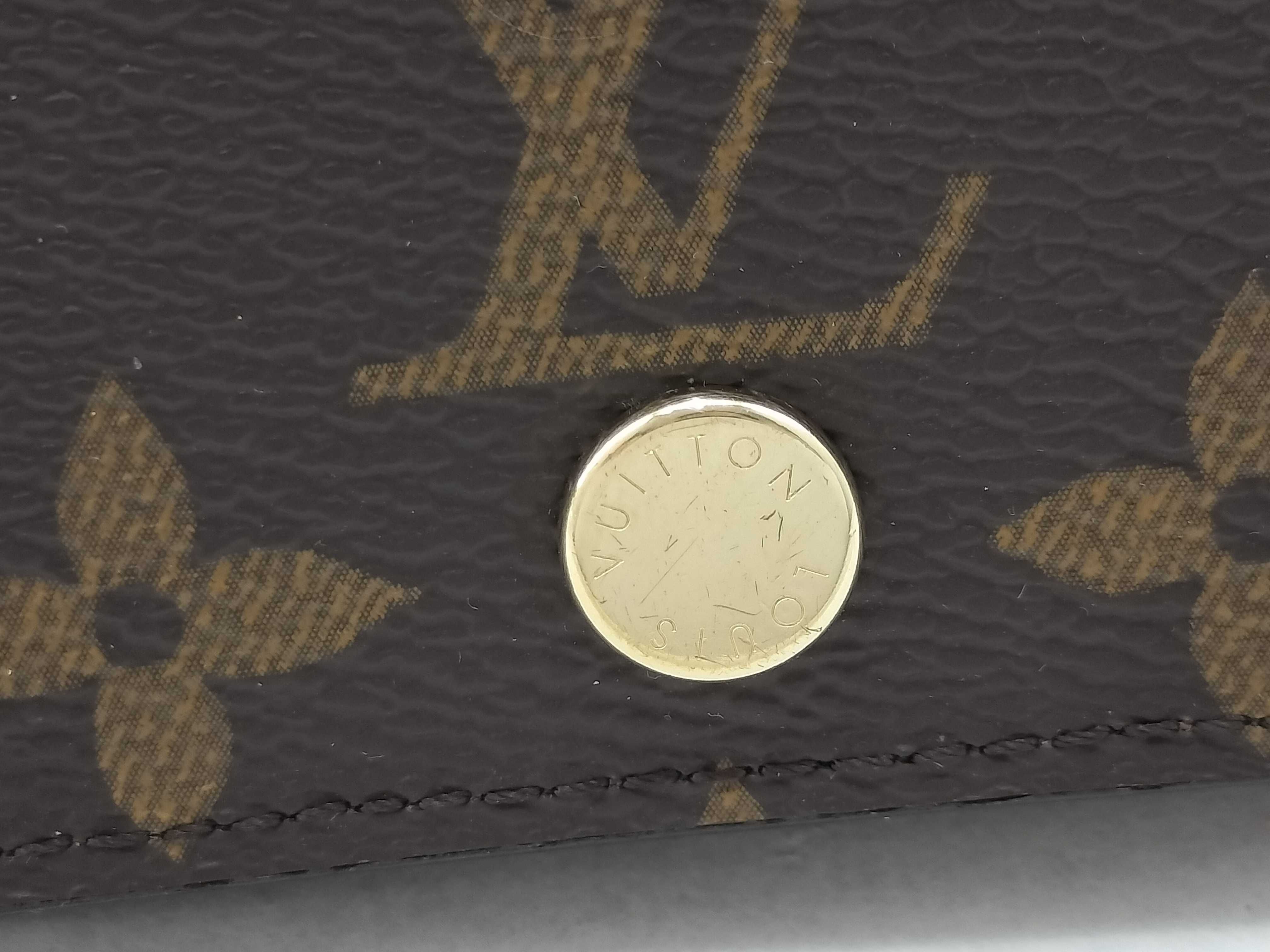 Monogram Louis Vuitton Monogram 4-Key Case M69517 Key Case — view 8