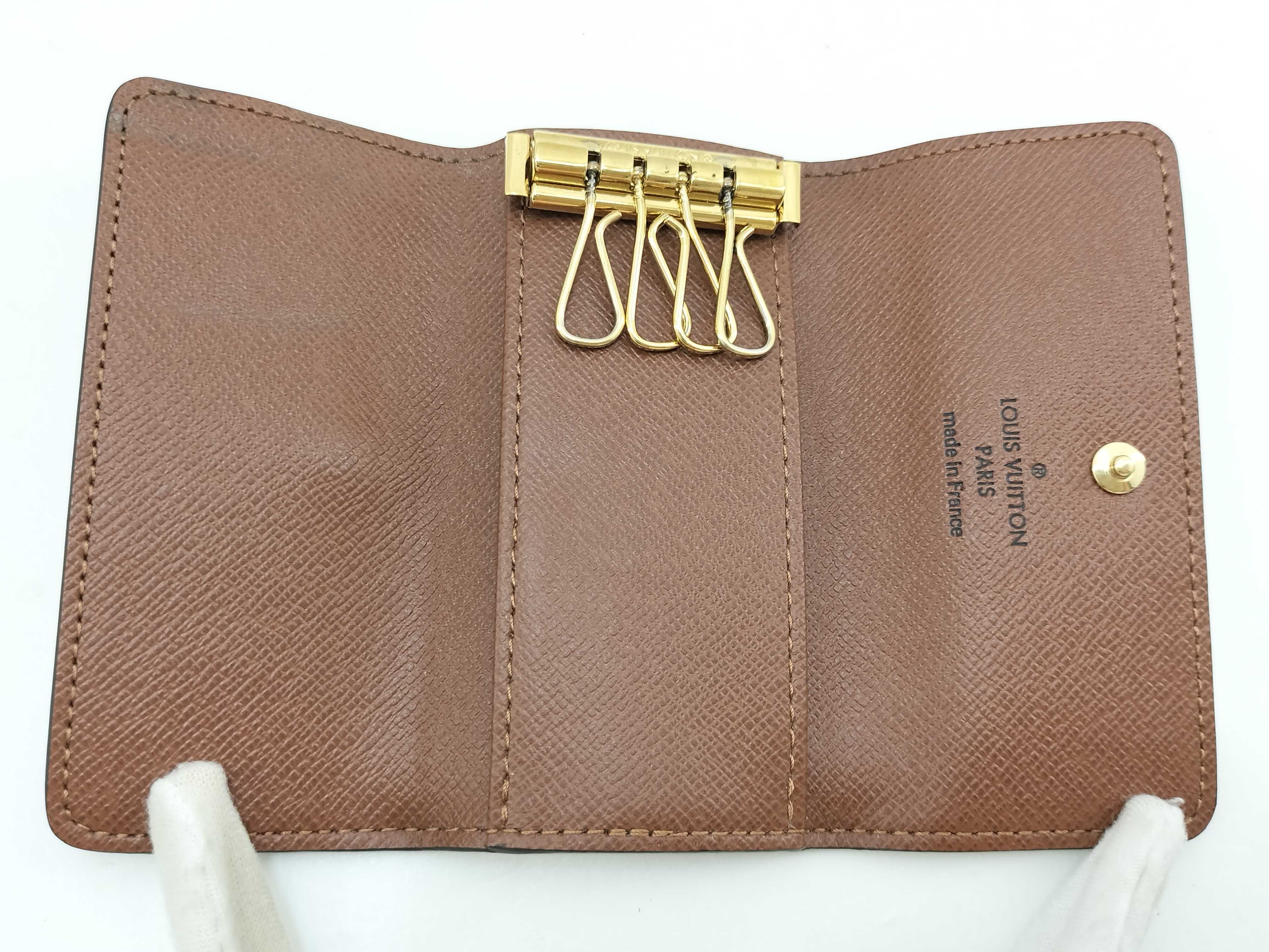 Monogram Louis Vuitton Monogram 4-Key Case M69517 Key Case — view 9