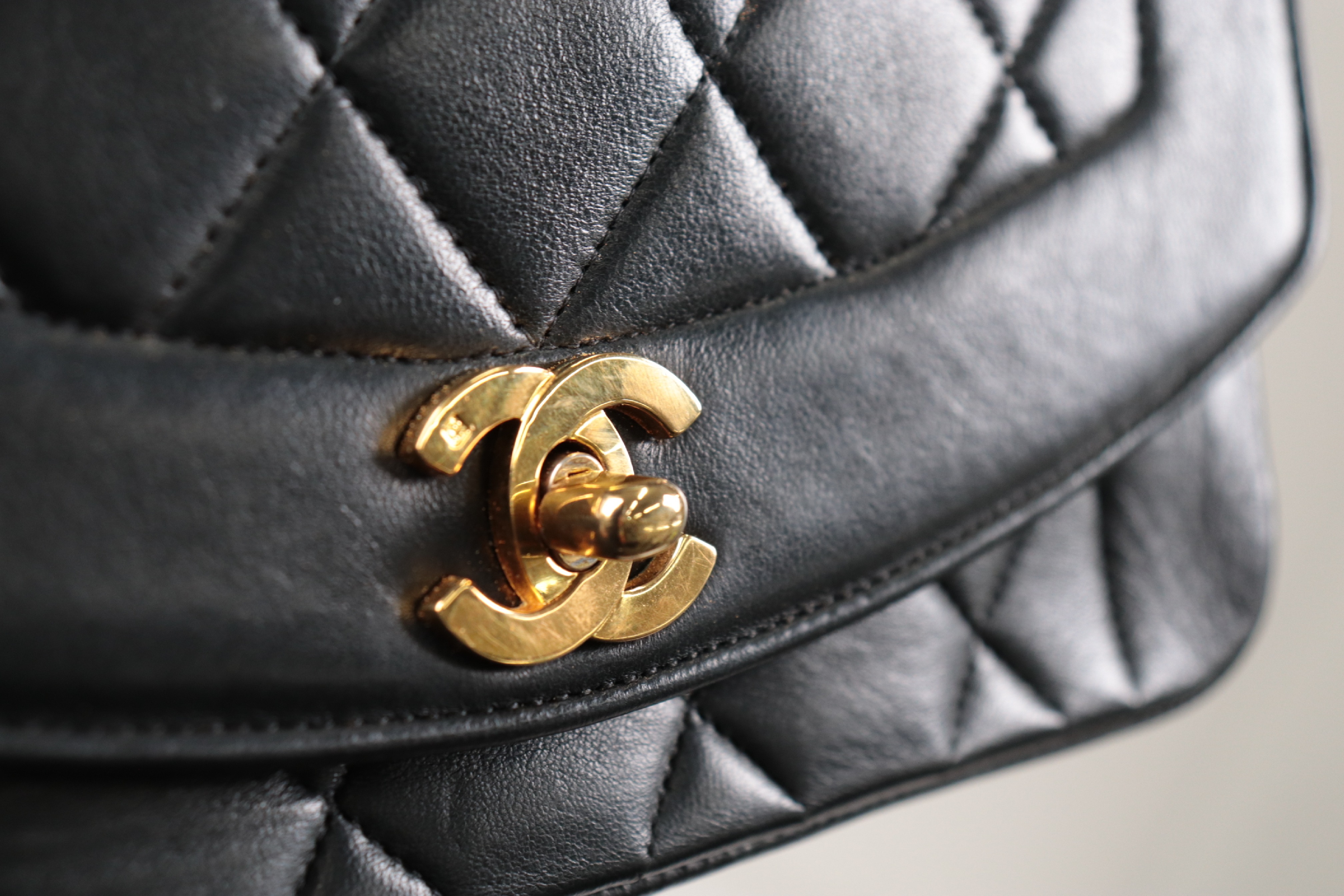 Diana 22 Lambskin Chain Shoulder Bag (Serial No. 4) — view 7