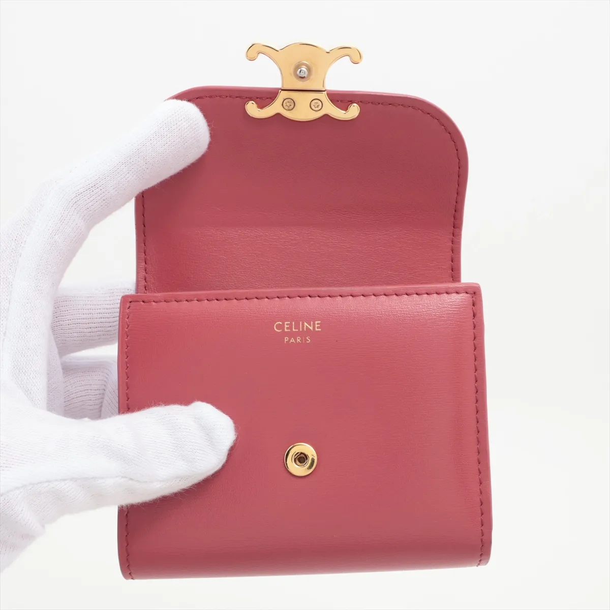 Triomphe Small Flap Wallet Leather Compact Wallet Pink — view 3