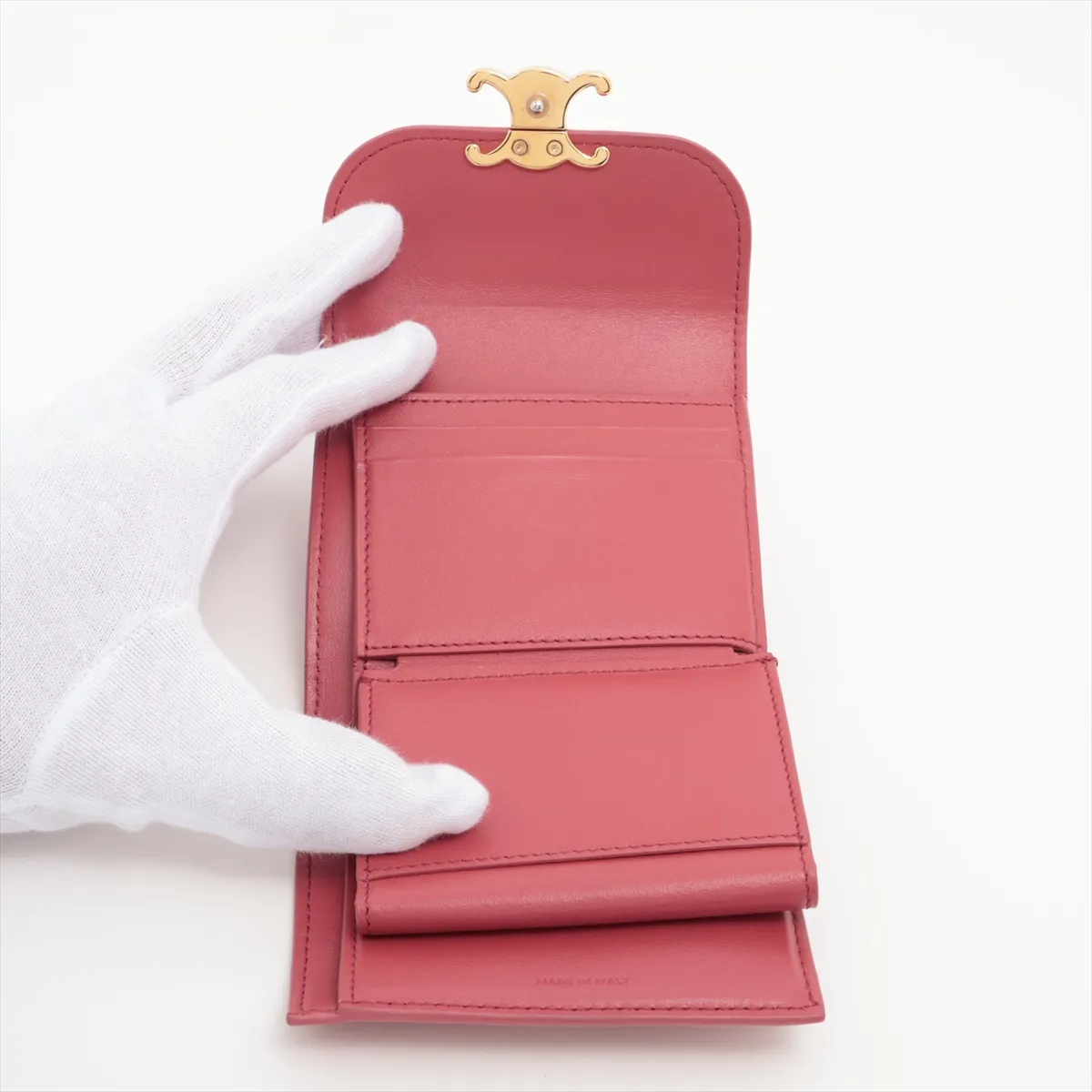Triomphe Small Flap Wallet Leather Compact Wallet Pink — view 5