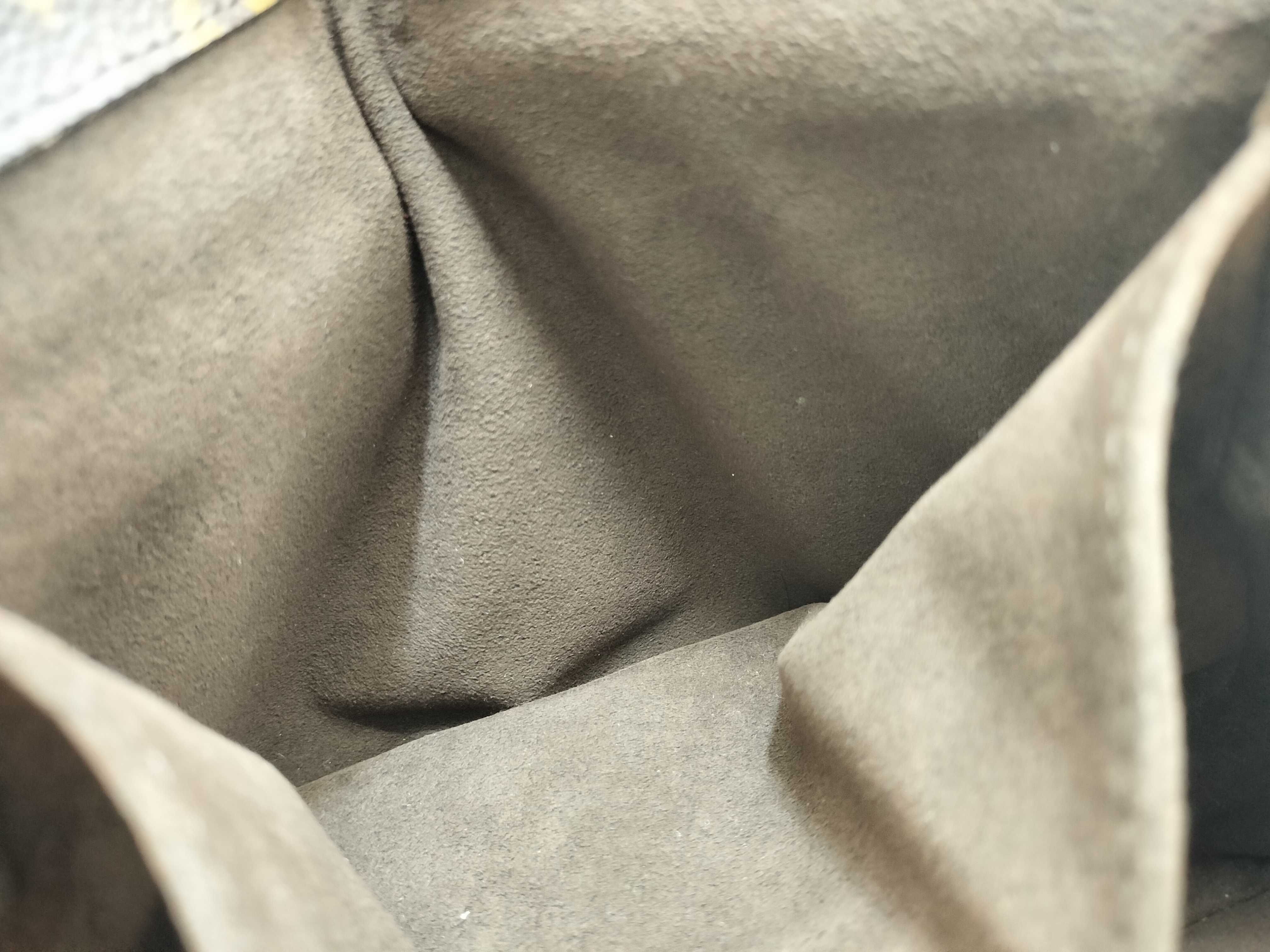 Monogram Pochette Metis Monogram Handbag — view 11