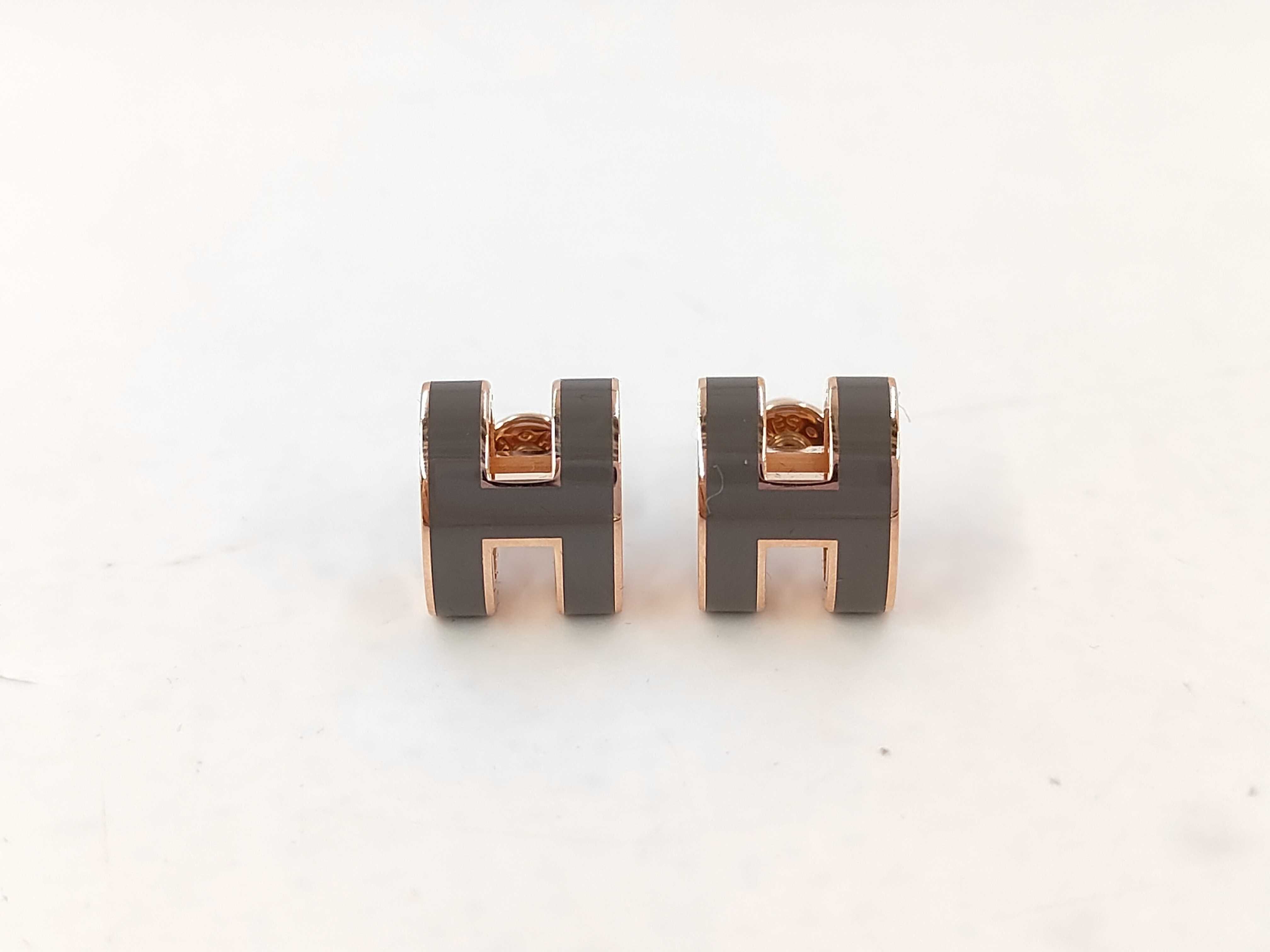 Grey Rose Gold Hardware Pop H Earrings