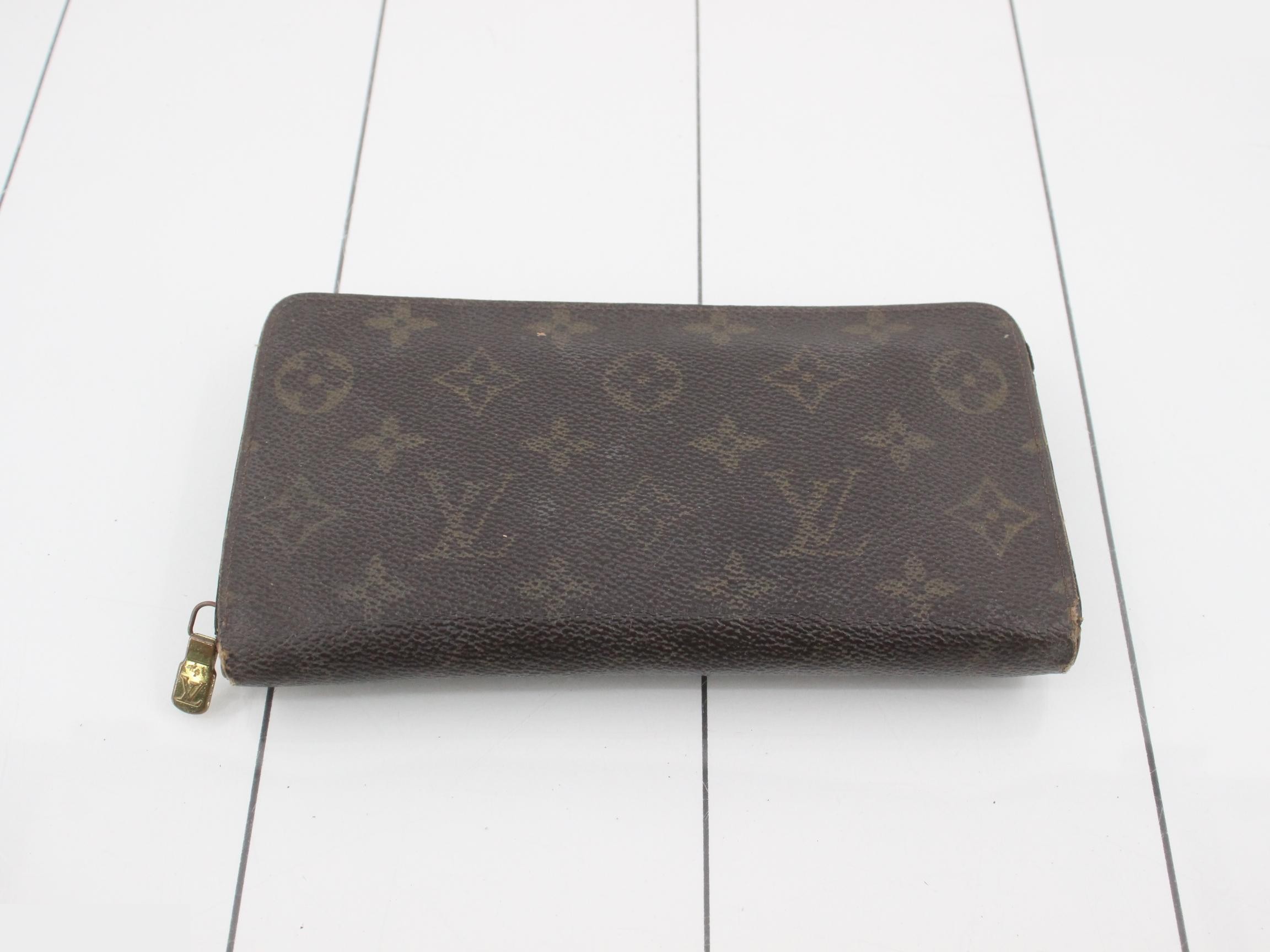 LV Monogram Wallets - Set of 2: 1 Tri-fold Wallet / 1 Bi-fold Long Wallet — view 2