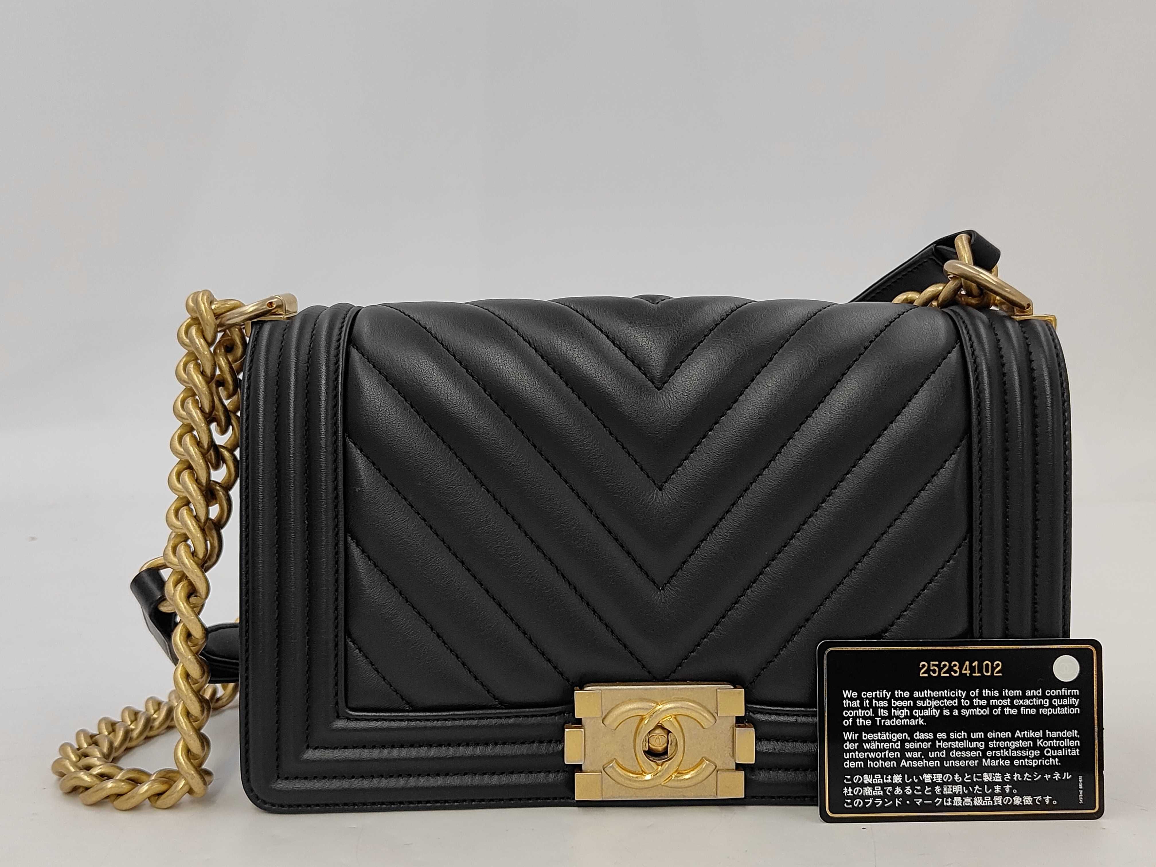 Boy Chanel 25 V-stitch Lambskin Shoulder Bag