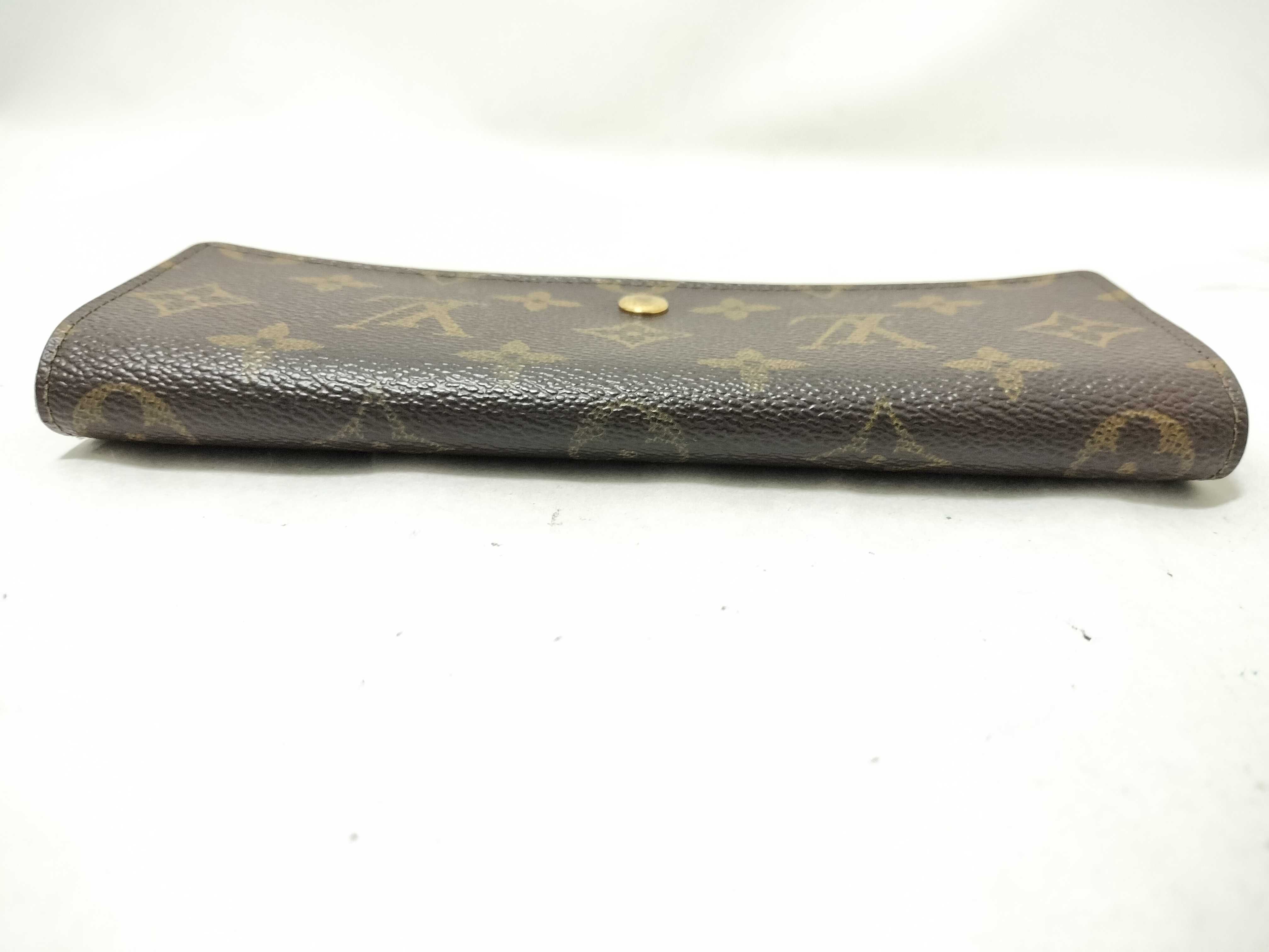 Monogram Louis Vuitton Long Wallet — view 6