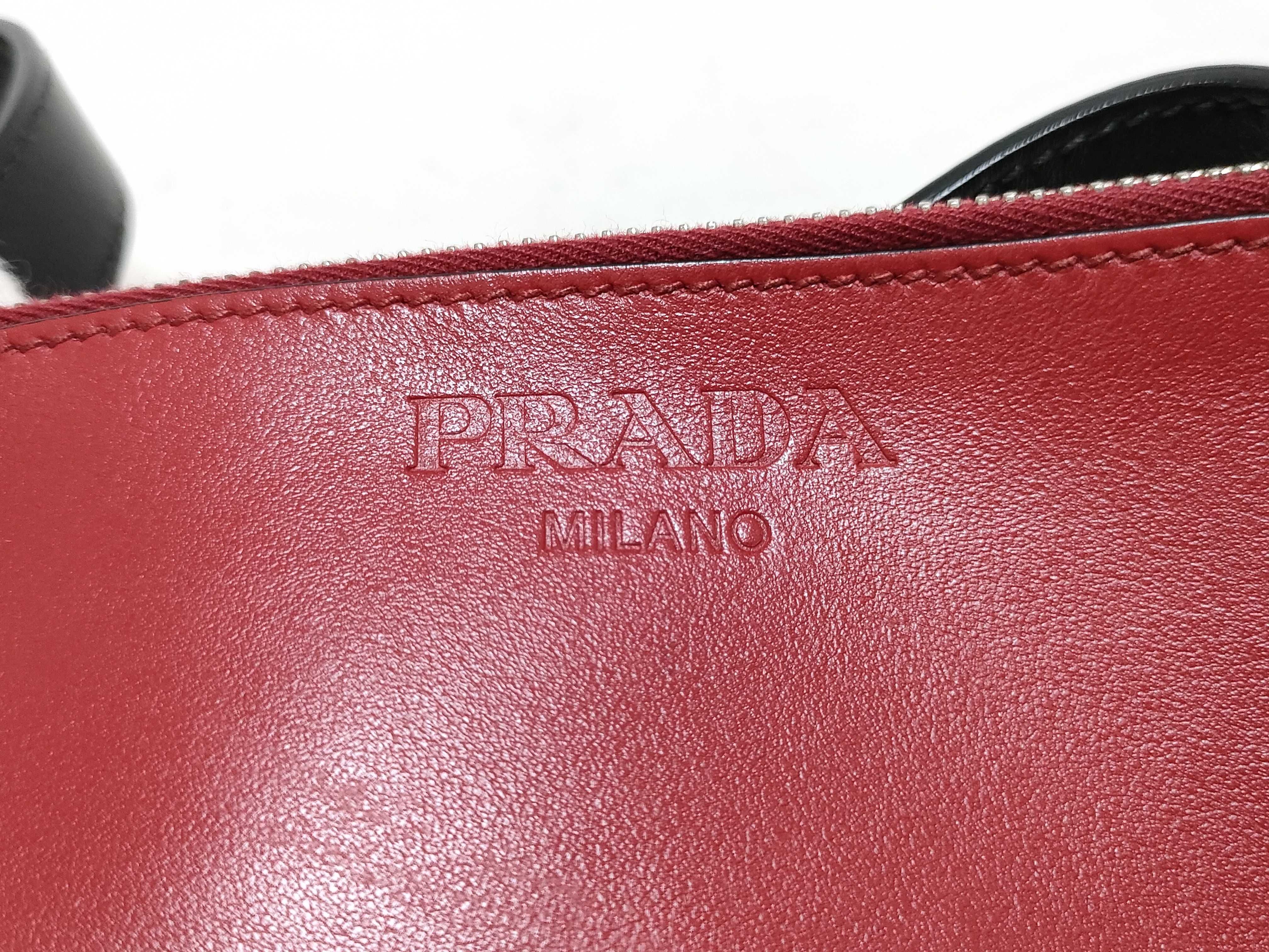 2-way Tote Bag Leather Triangle Logo Tote Bag — view 11
