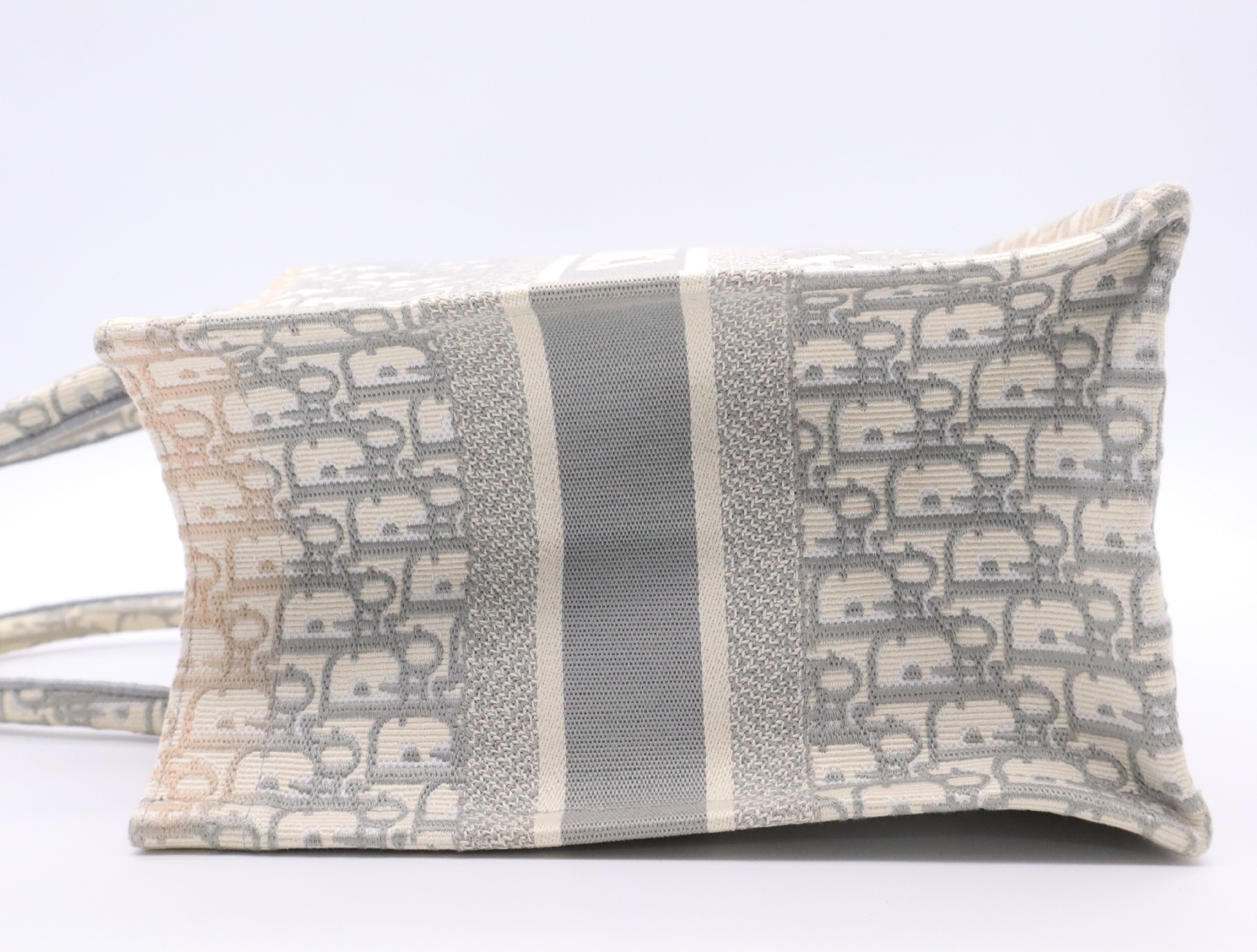 50-MA-0272 Canvas Oblique Book Tote Blue Gray Off White Tote Bag — view 3