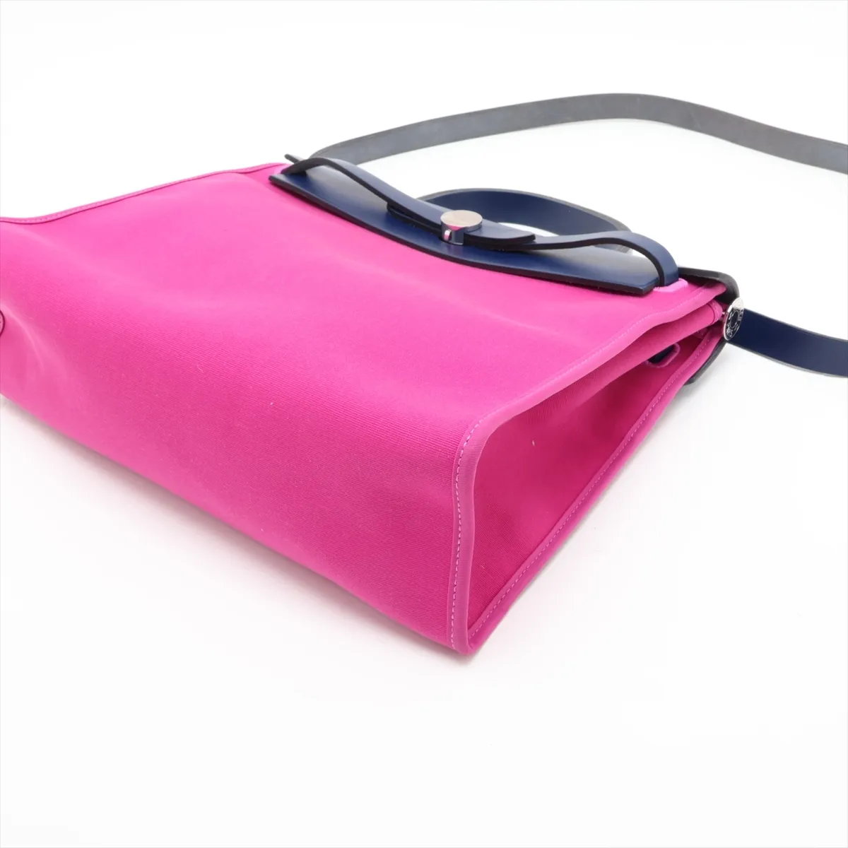 Herbag Zip PM Toile Officier x Vache Hunter Pink x Navy Silver Hardware C: 2018 — view 3