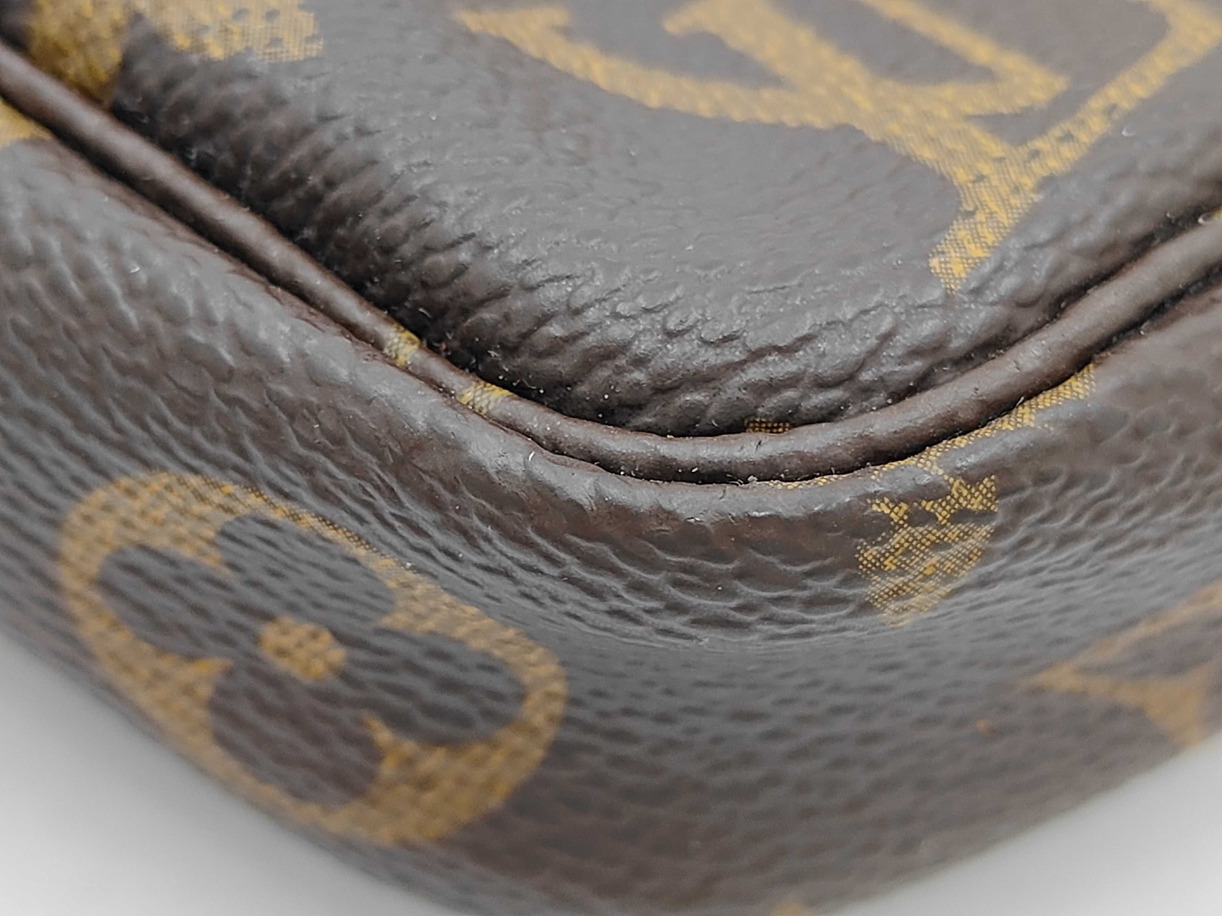 Monogram Accessoires AR0040 Shoulder Bag — view 4