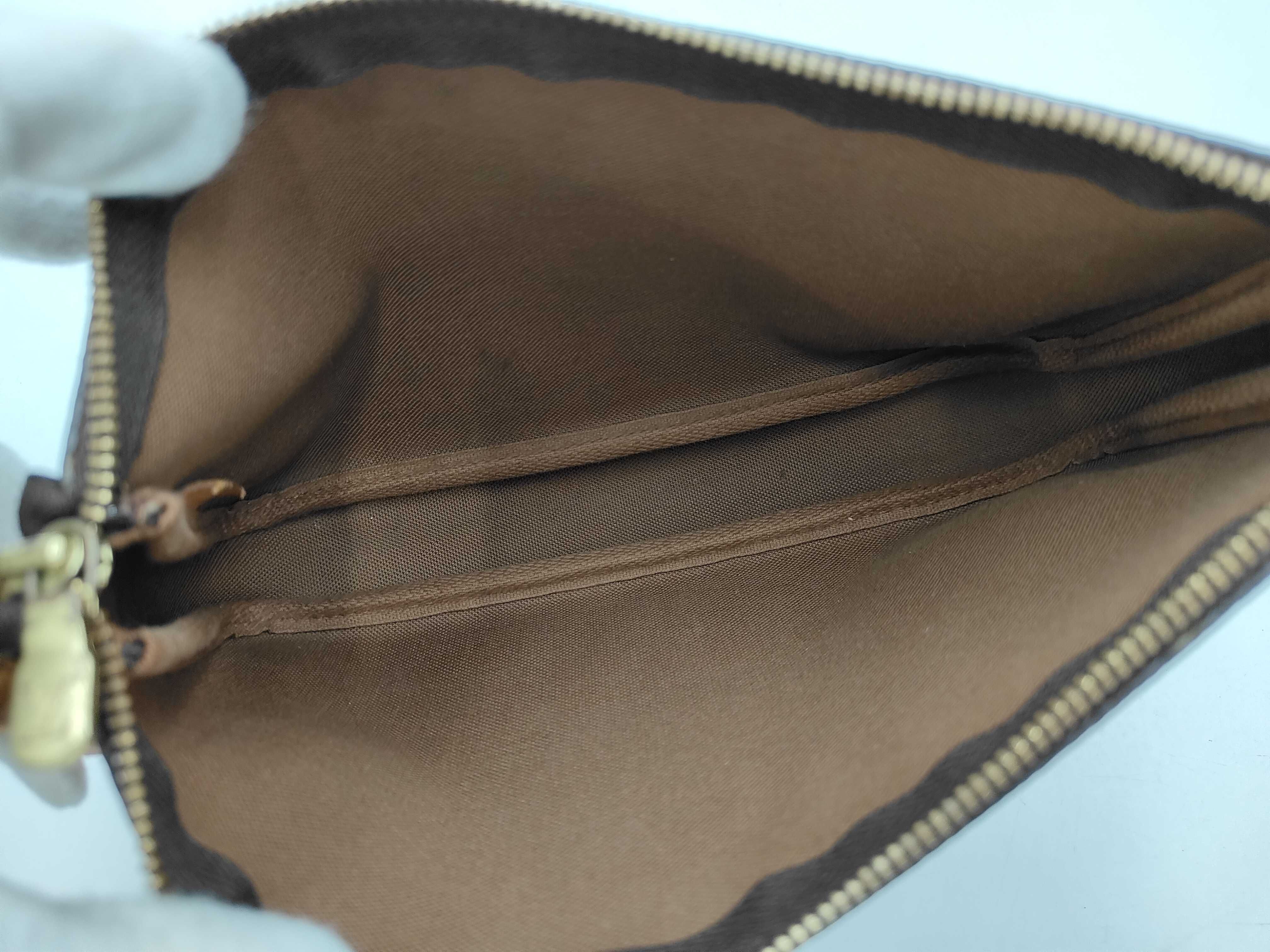 Monogram Accessoires AR0040 Shoulder Bag — view 10