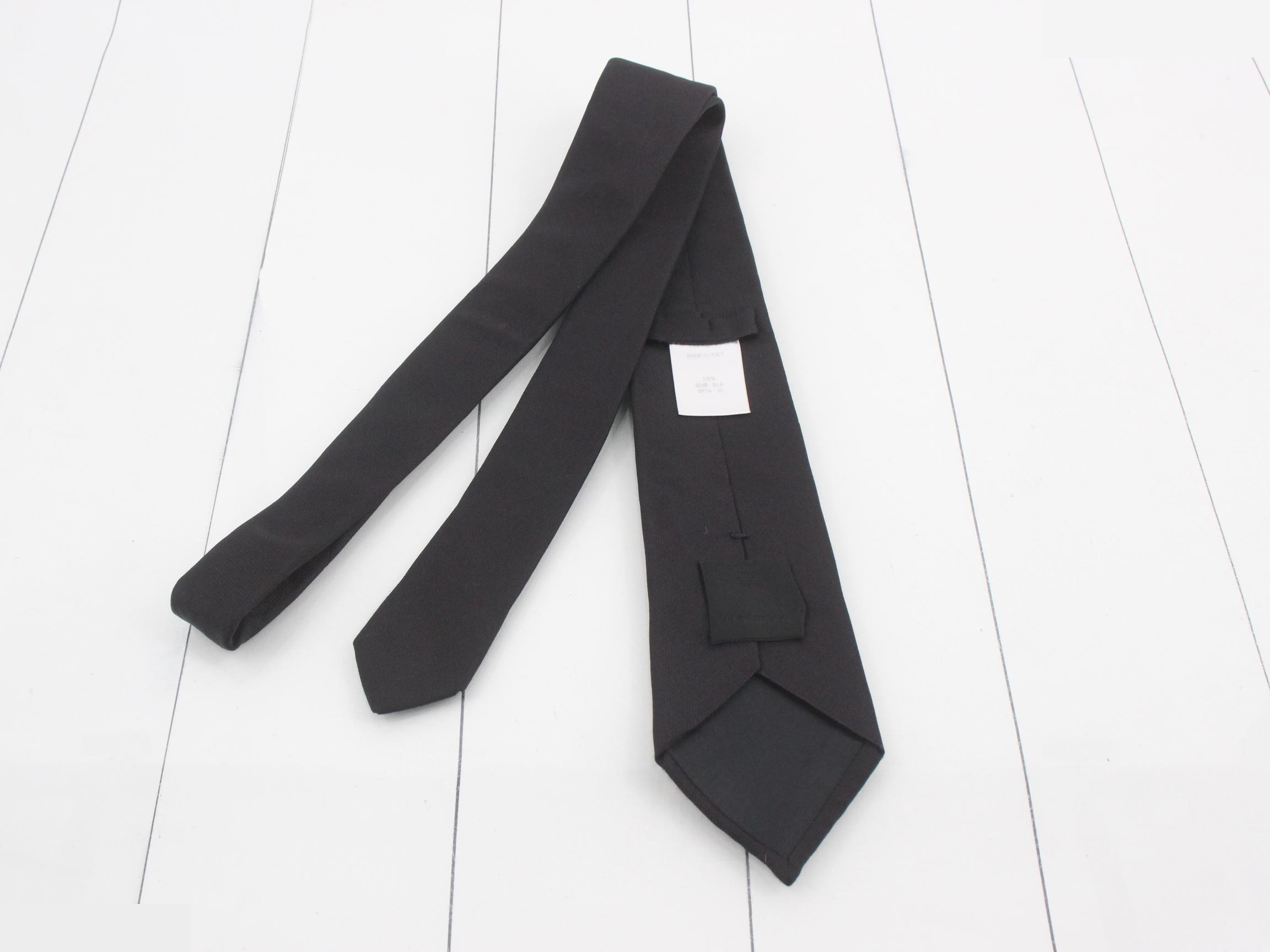 Silk necktie — view 2