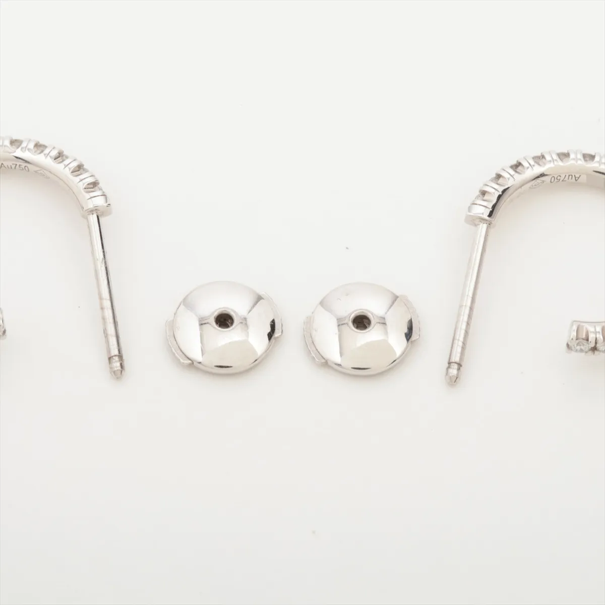 Etincelle de Cartier Diamond Earrings, 750 (WG), 2.7g, VNL901, one earring post slightly bent. — view 4