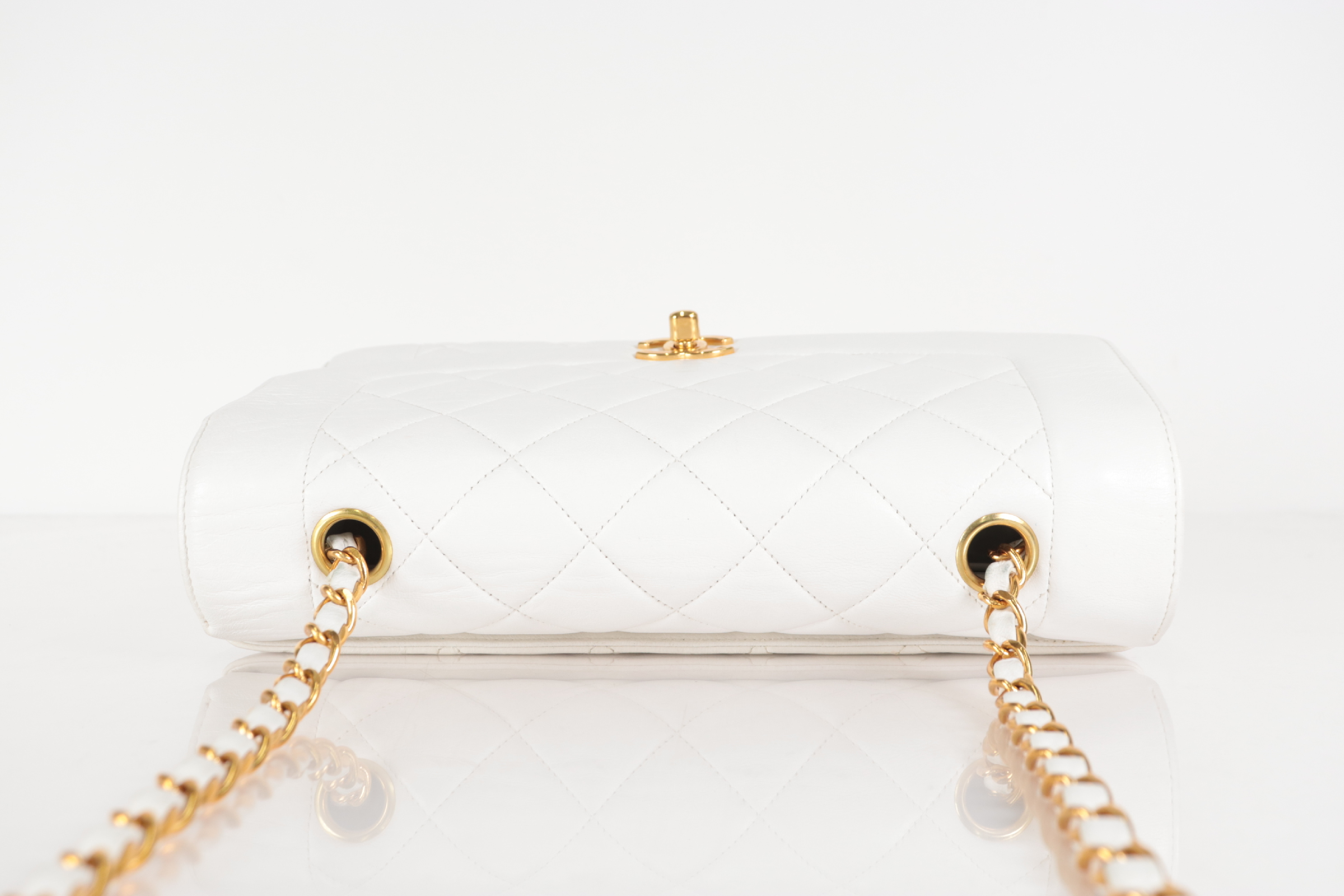 Diana 25 Lambskin Chain Shoulder Bag, White, Series 4 Tote Bag — view 6