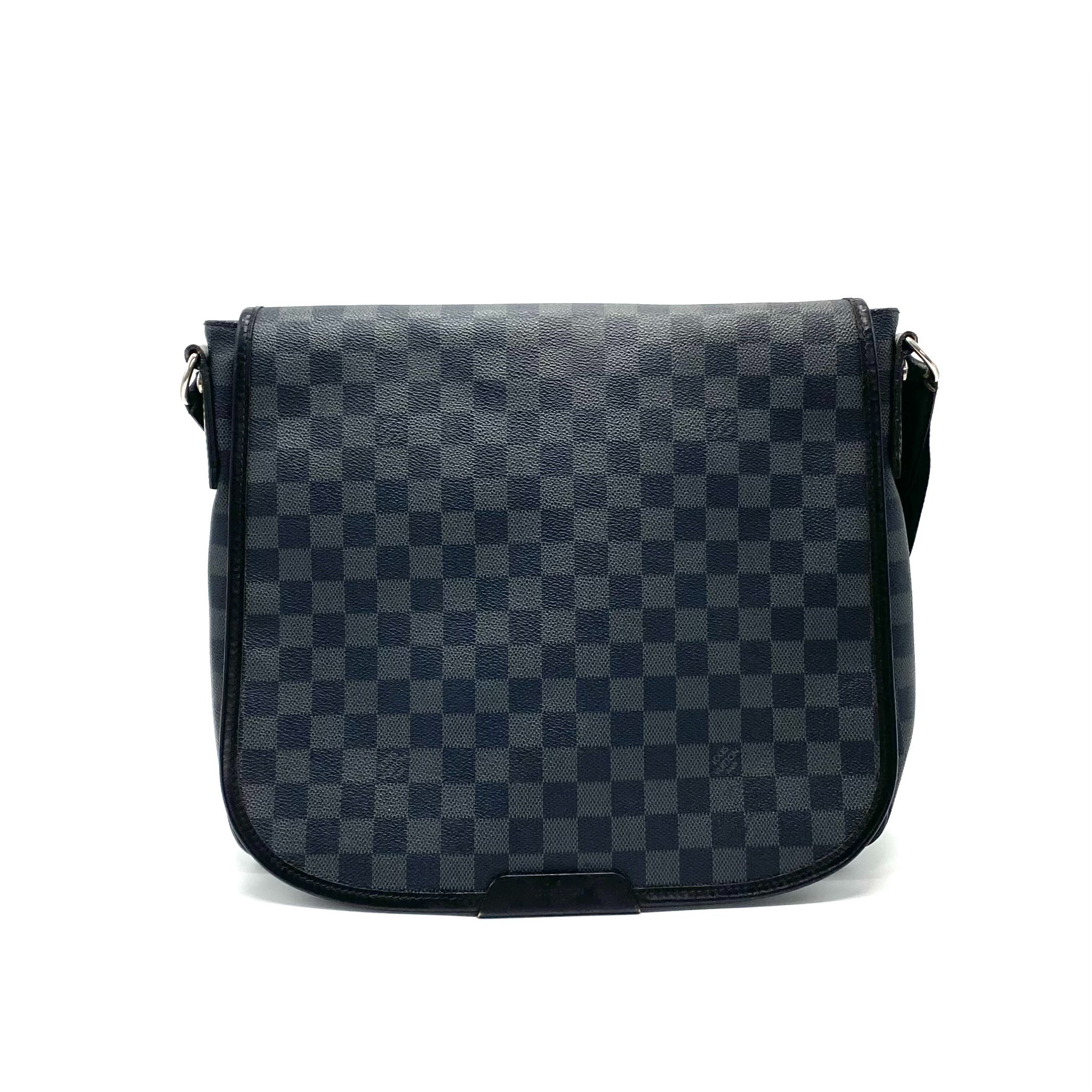 Damier Graphite Leather Shoulder Bag SP4170 — view 2