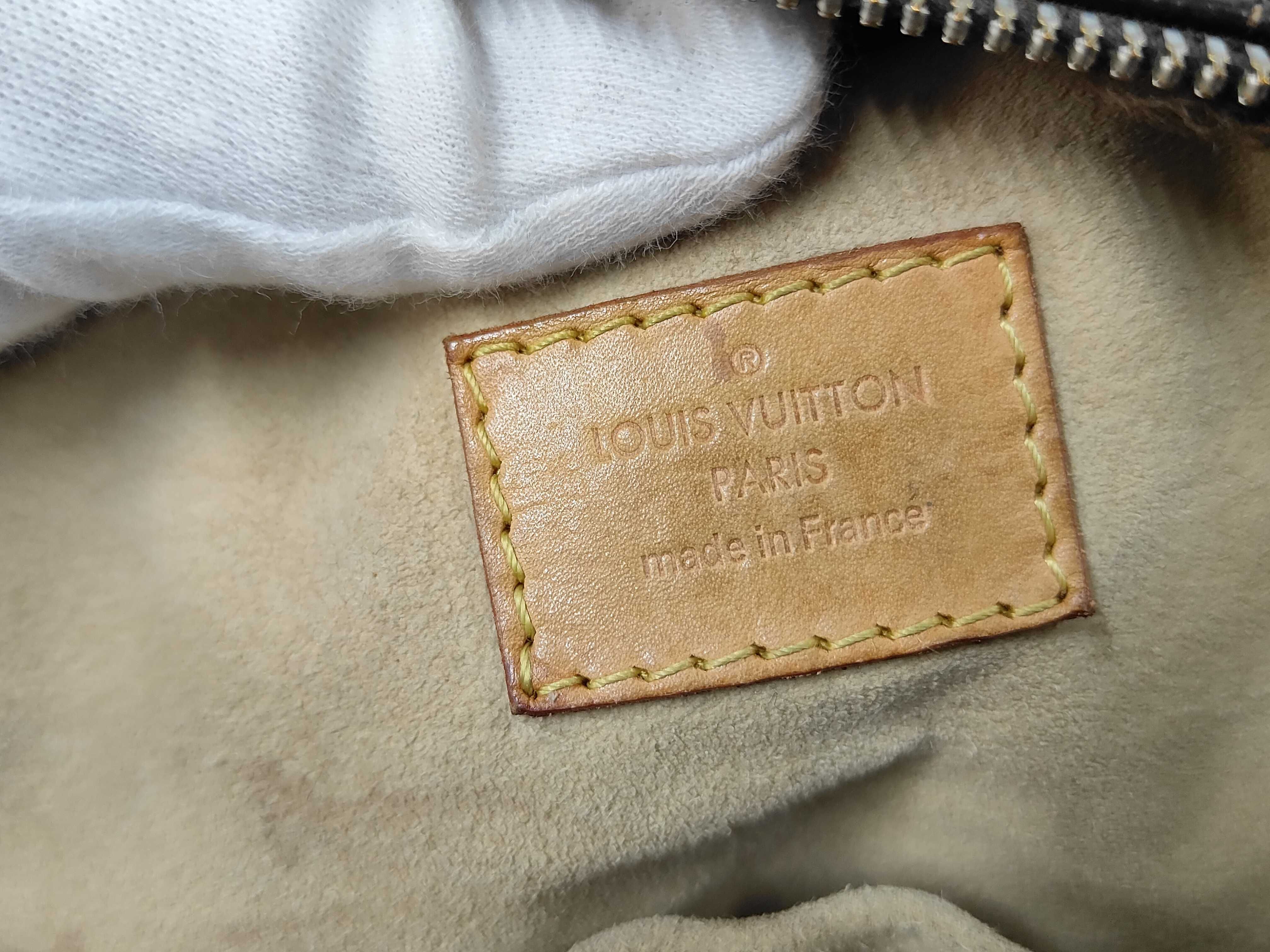 M40026 Monogram Manhattan PM Handbag — view 10