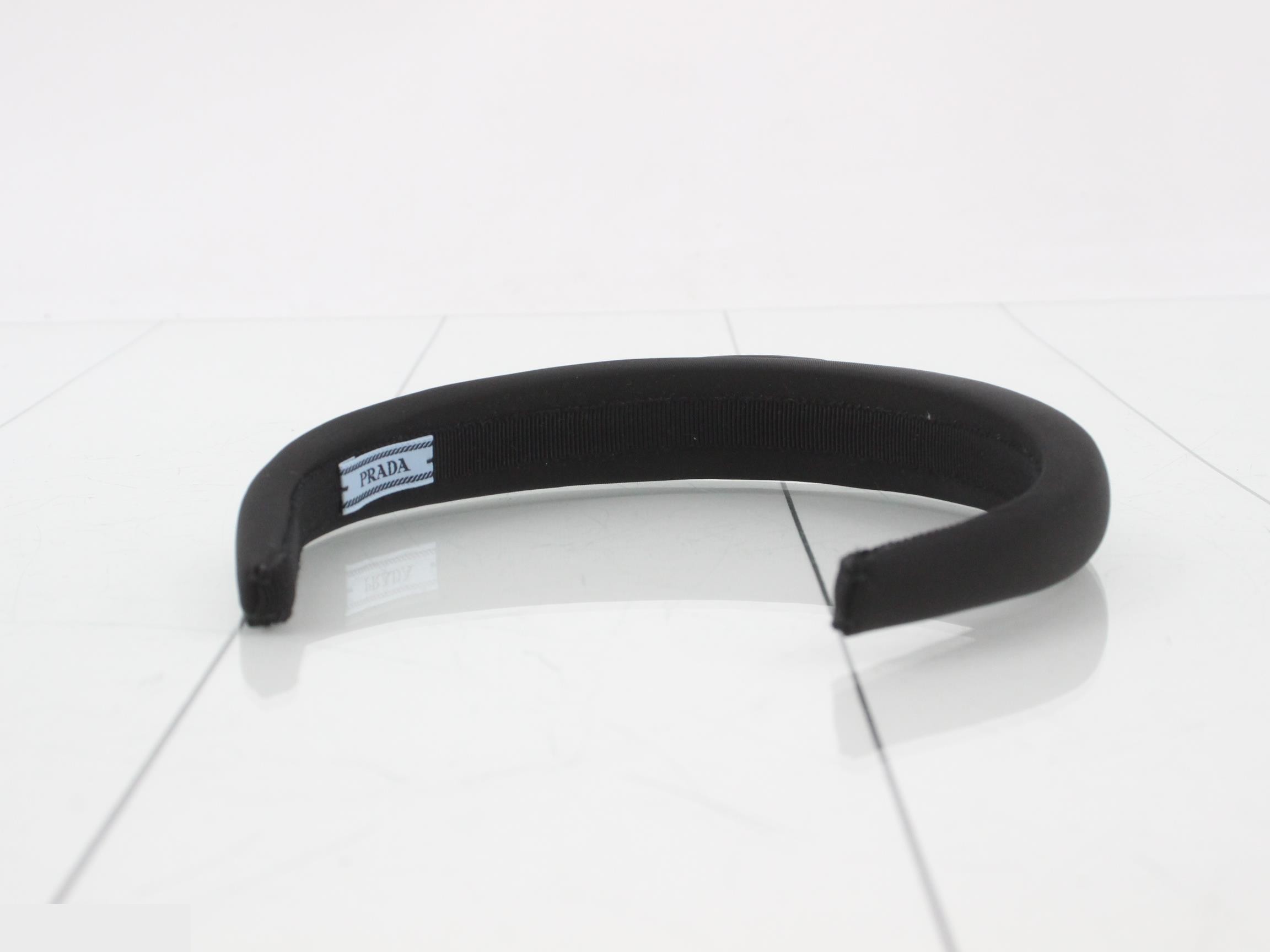 1IH080 Unused Nylon Triangular Plate Headband — view 2