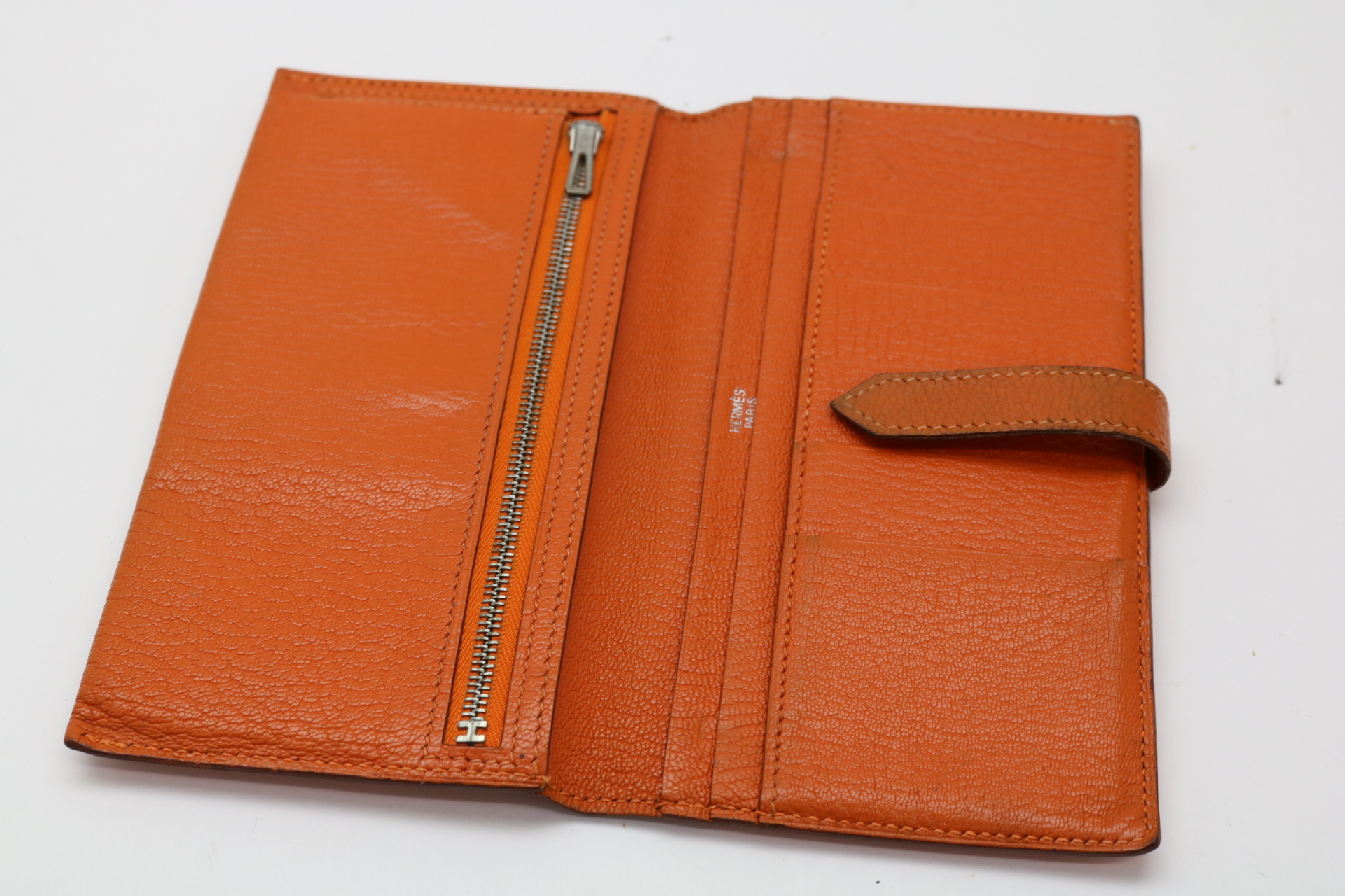 Bearn Bi-fold Long Wallet H Stamp Wallet — view 7