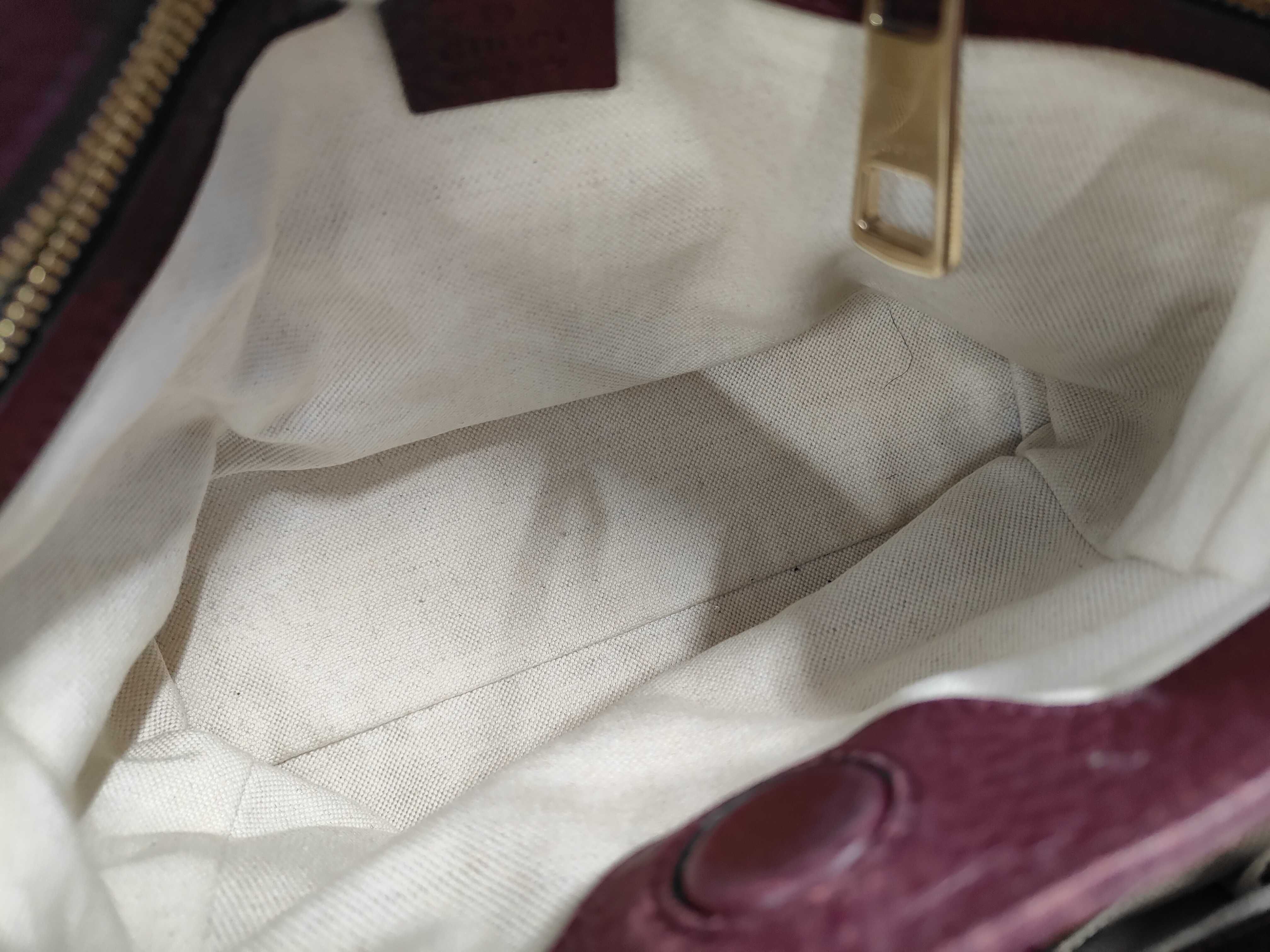D. Gucci Bamboo Shopper Leather Handbag — view 9
