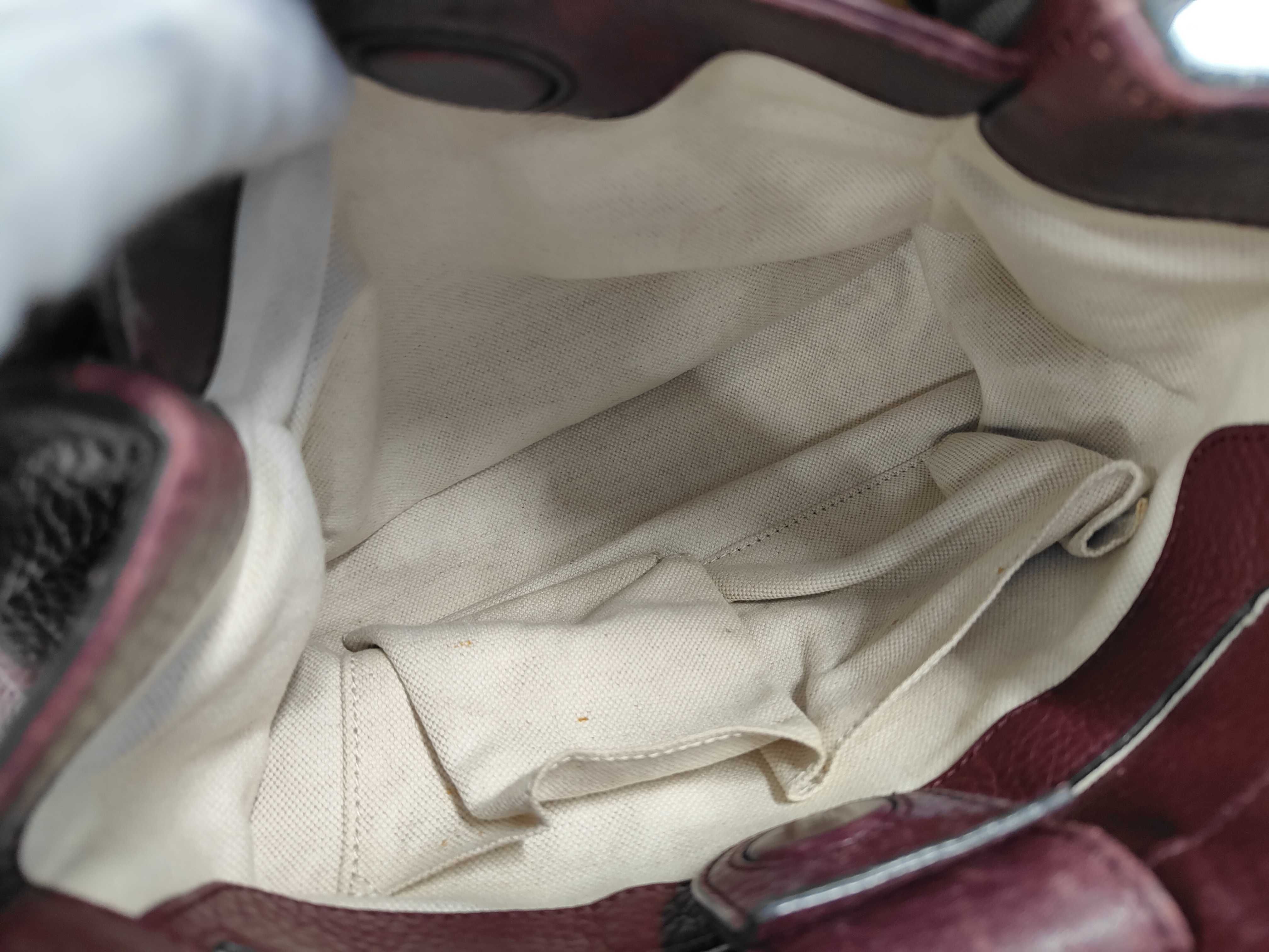D. Gucci Bamboo Shopper Leather Handbag — view 10