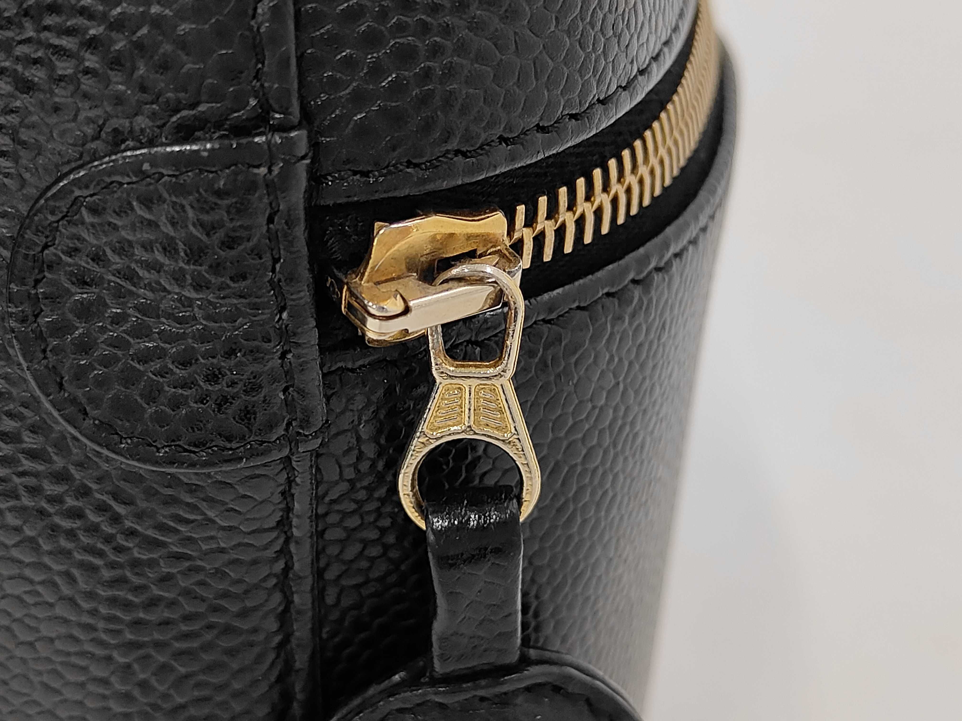 Coco Mark Caviar Skin Vanity Bag Black Gold Hardware 7577188 Serial Number 7 Series Handbag — view 8