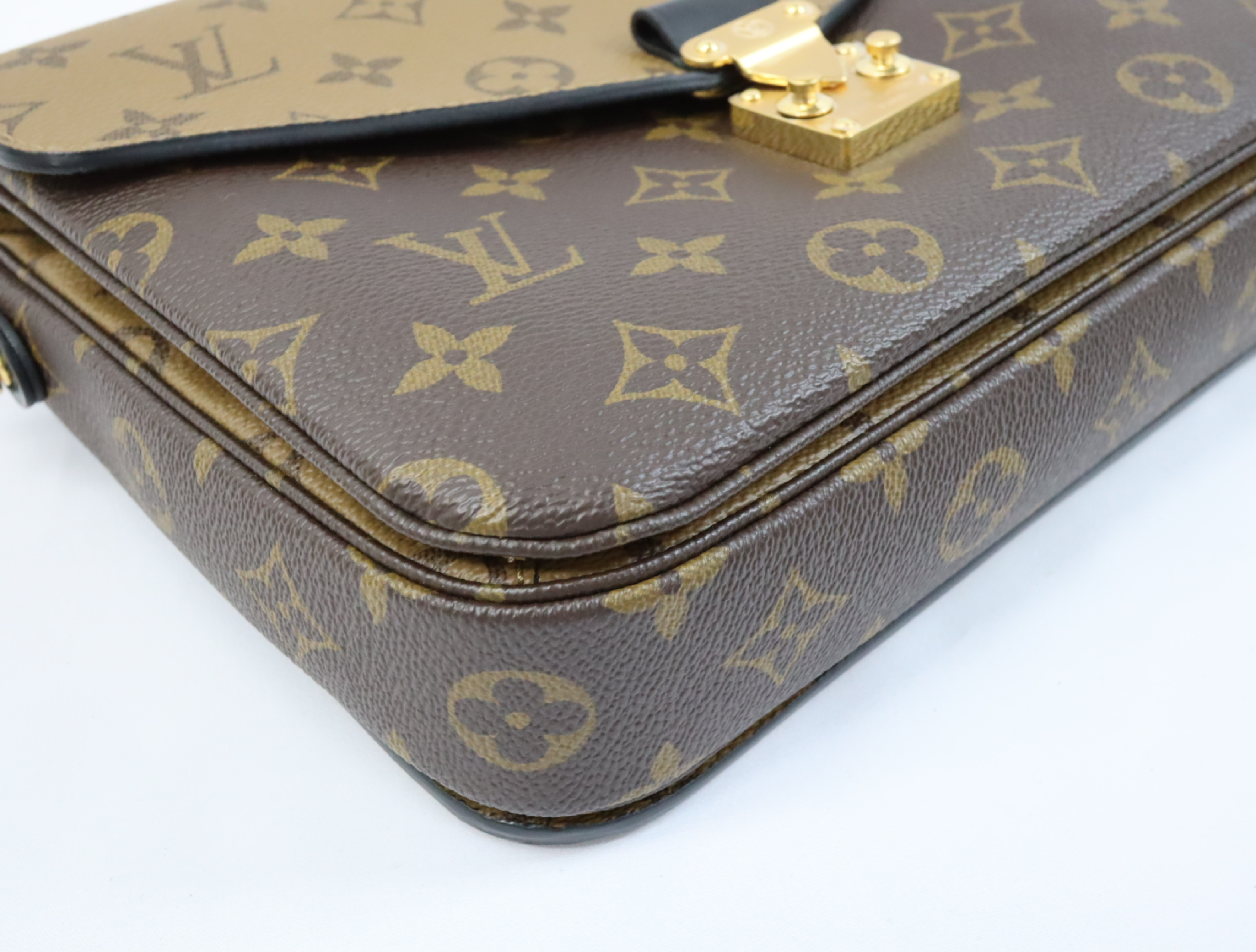 Monogram Reverse Pochette Metis MM M44876 (RFID detected) Shoulder Bag — view 7
