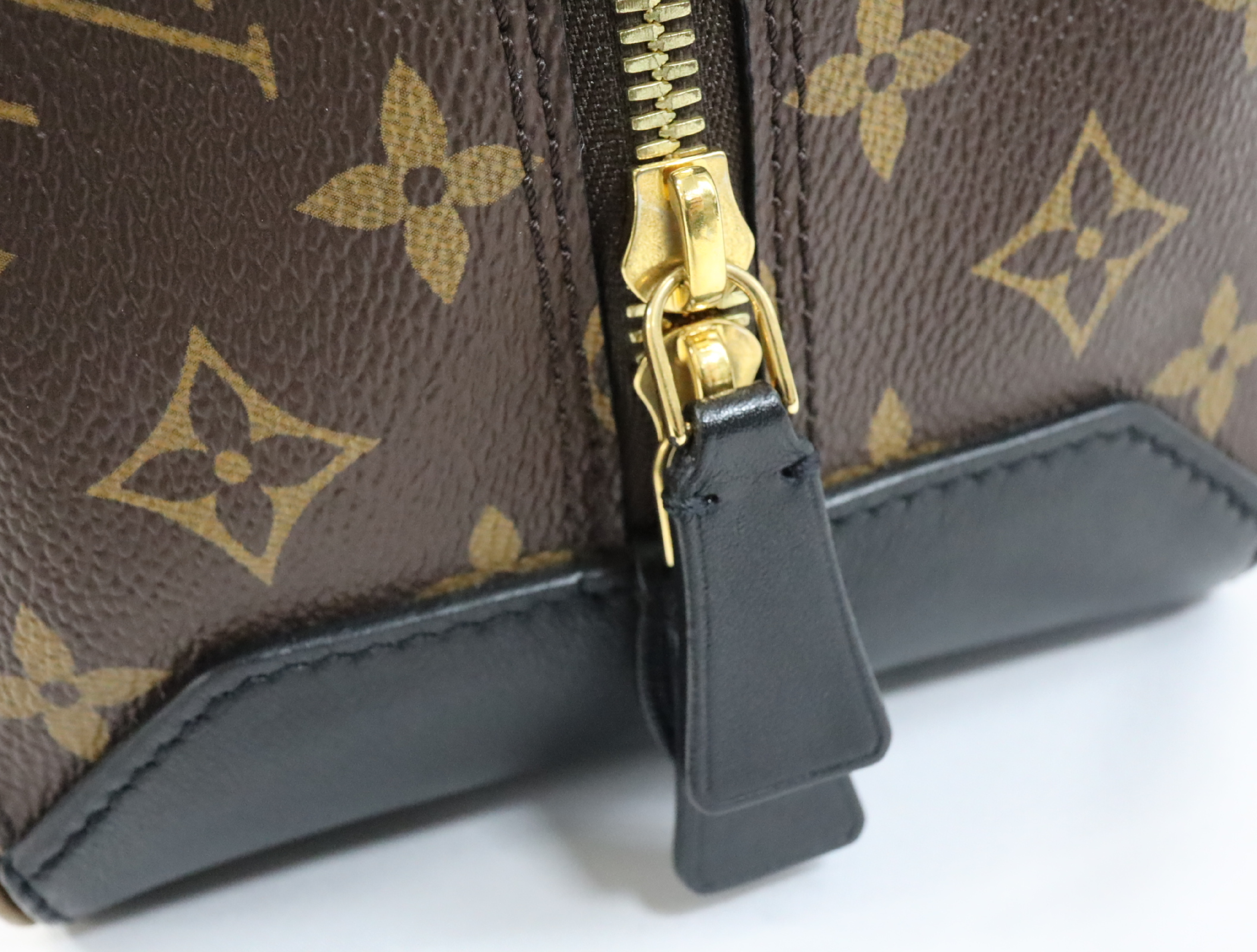 Monogram Reverse Square Bag Shoulder Bag M43589 FL2158 Brown Shoulder Bag — view 10