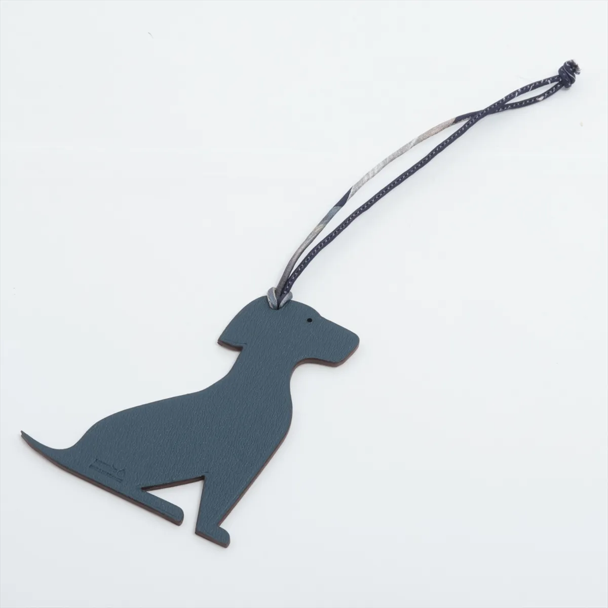 Petit H charm, leather, navy x beige, — view 2