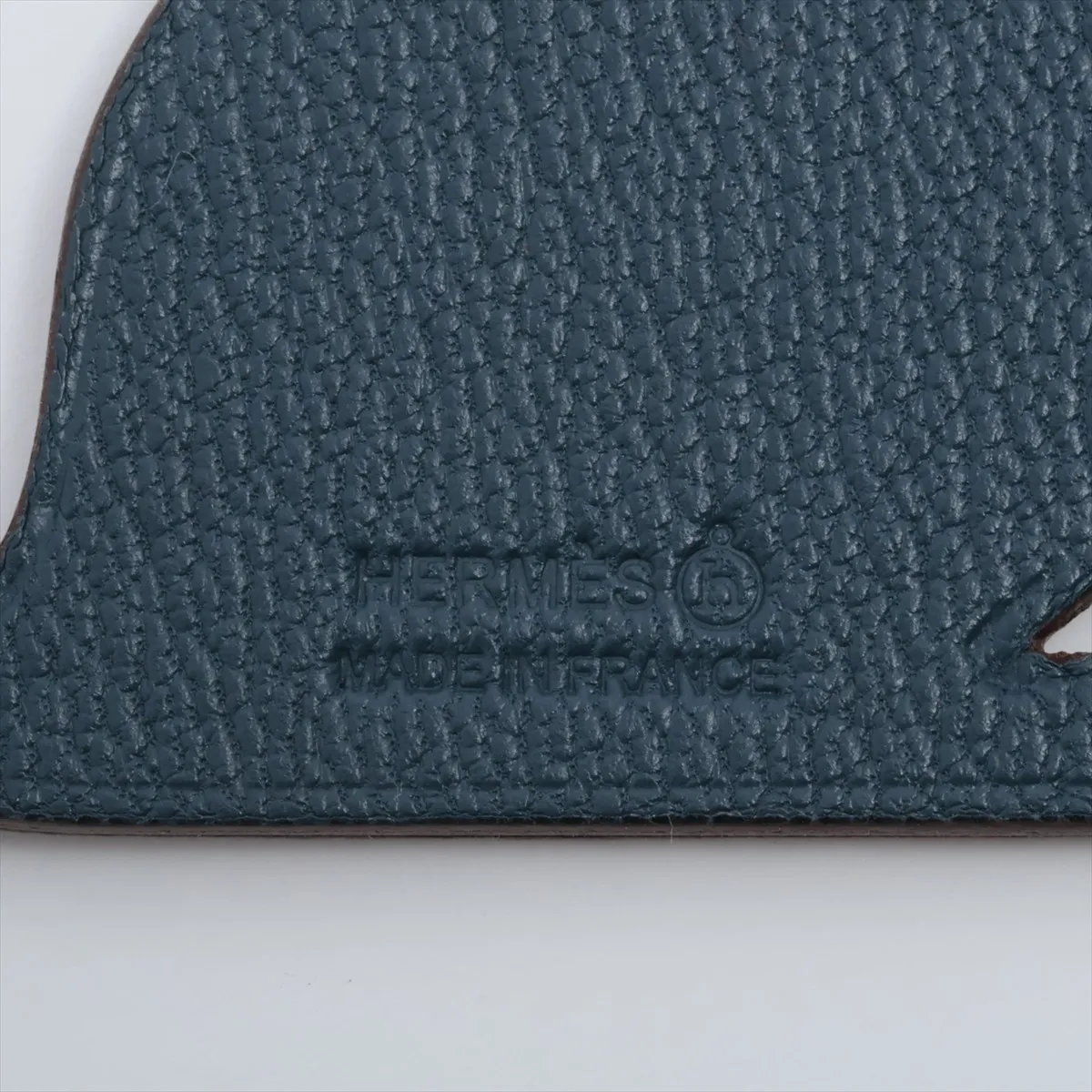 Petit H charm, leather, navy x beige, — view 3