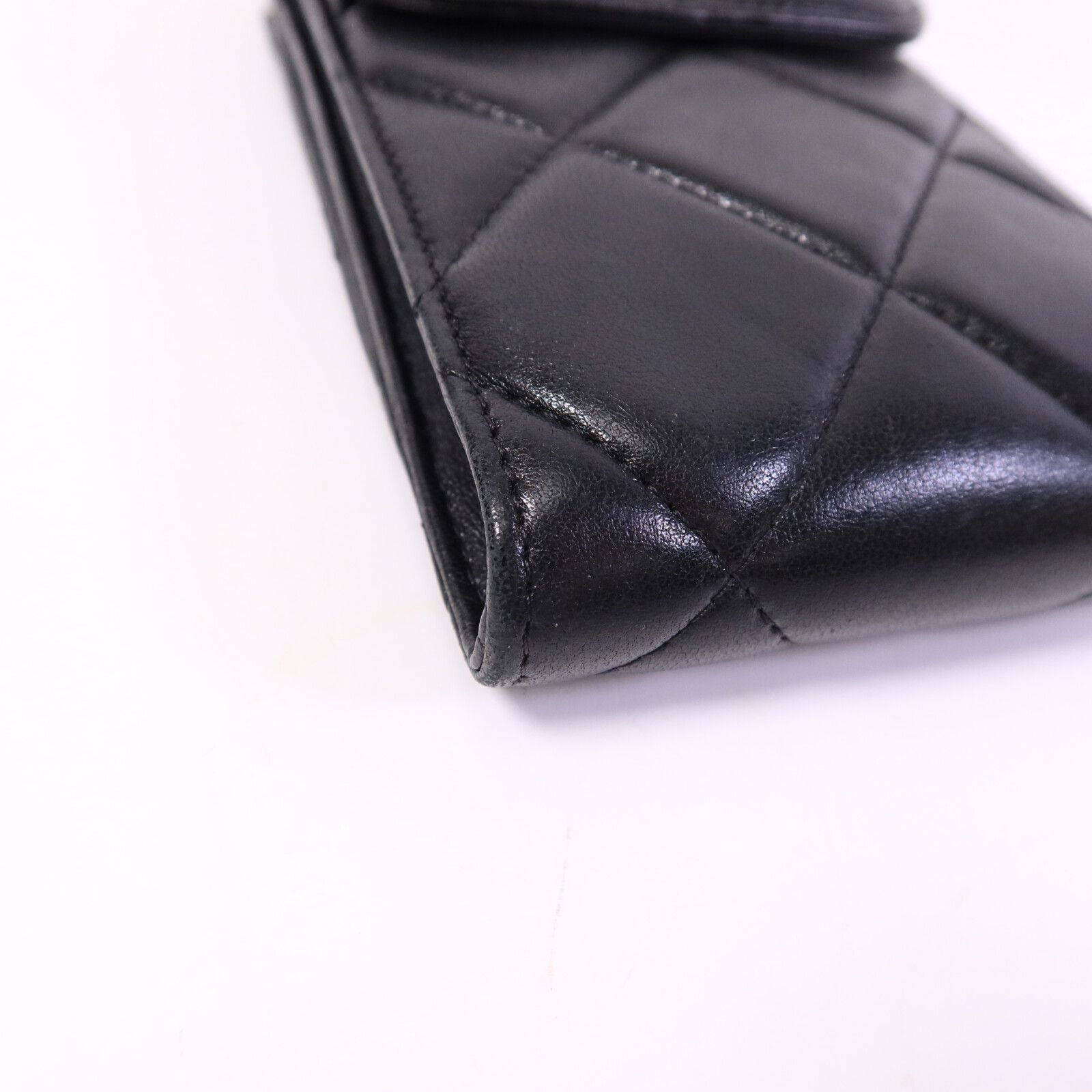 Lambskin Leather 19 Phone Holder/Bag w/Chain Strap — view 11