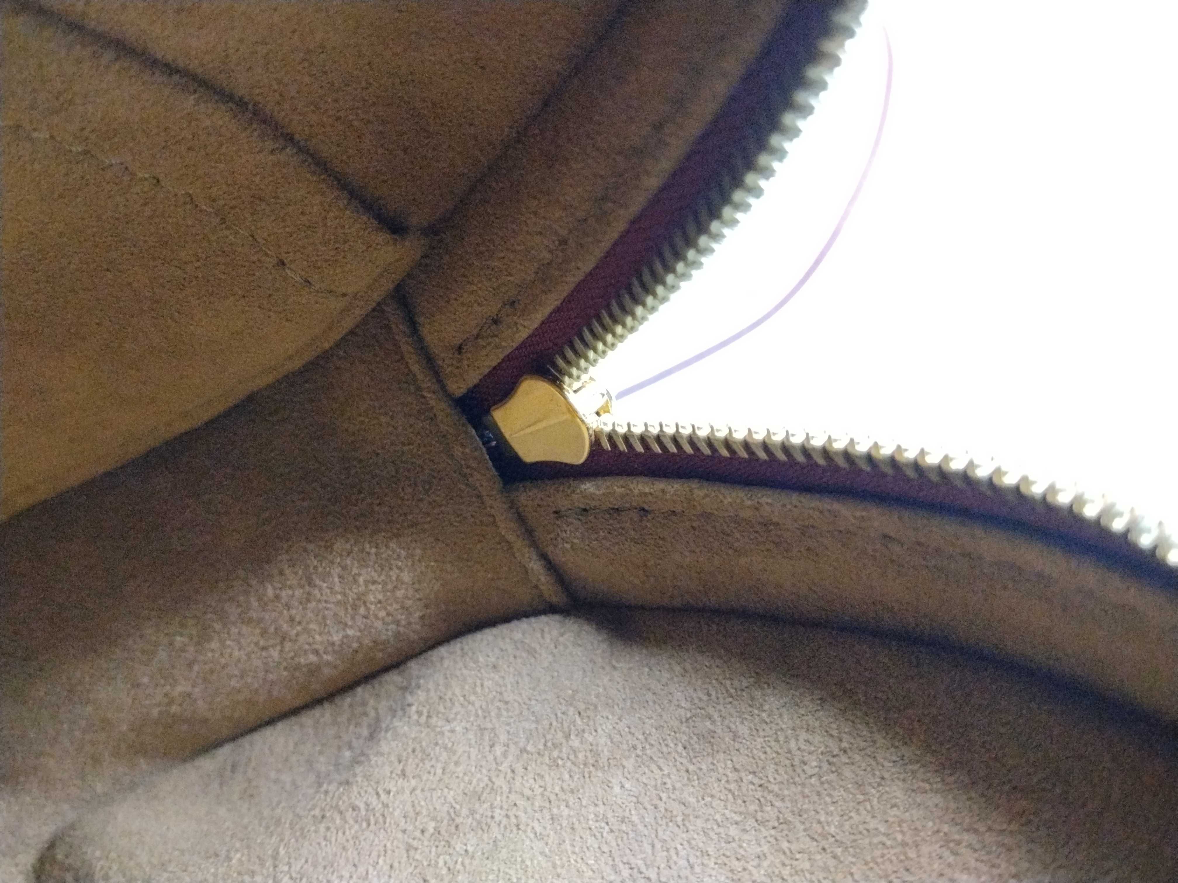 Monogram Louis Vuitton Boite Chapeau Souple MM Monogram Shoulder Bag M45647 Shoulder Bag — view 11